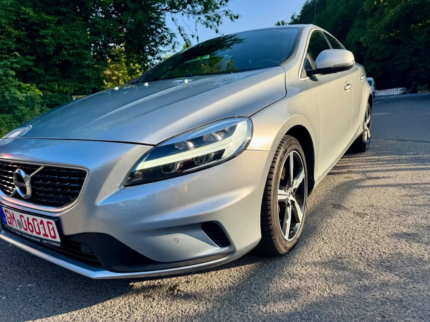 Volvo V40 R-DesignAut.NavLederFullLedGarantiNavi Argent - 1