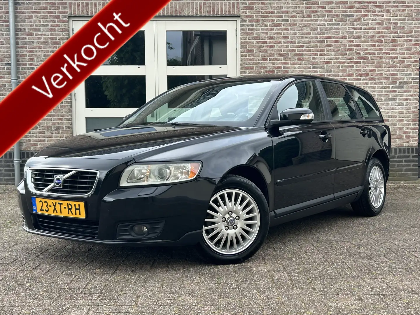 Volvo V50 1.8 Edition I 126PK Youngtimer Airco Cruise Black - 1