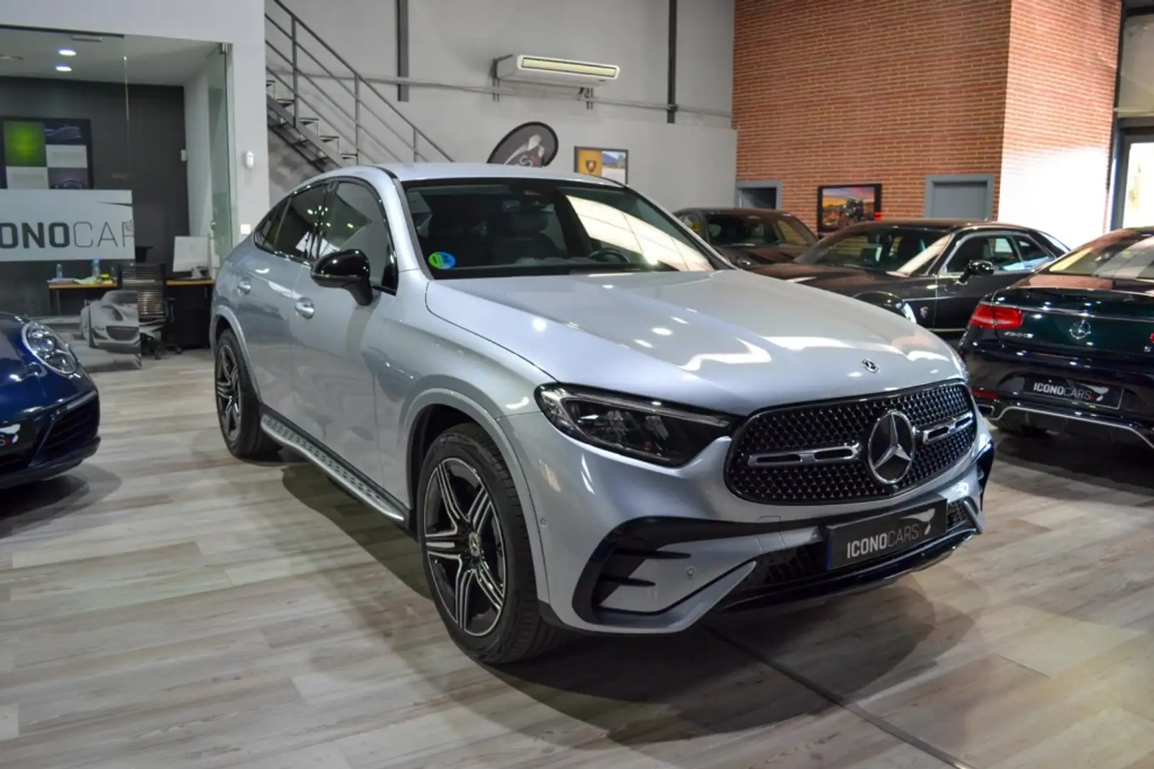 Mercedes-Benz GLC 220 Coupé 220d 4Matic 9G-Tronic Gris - 2