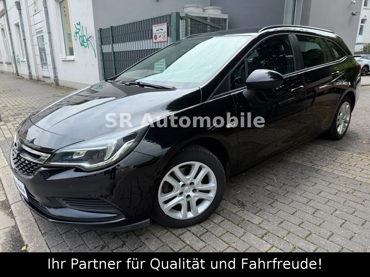 Opel Astra K Sports Tourer 2.HAND*KLIMA*NAVI*PDC*TÜV Noir - 2