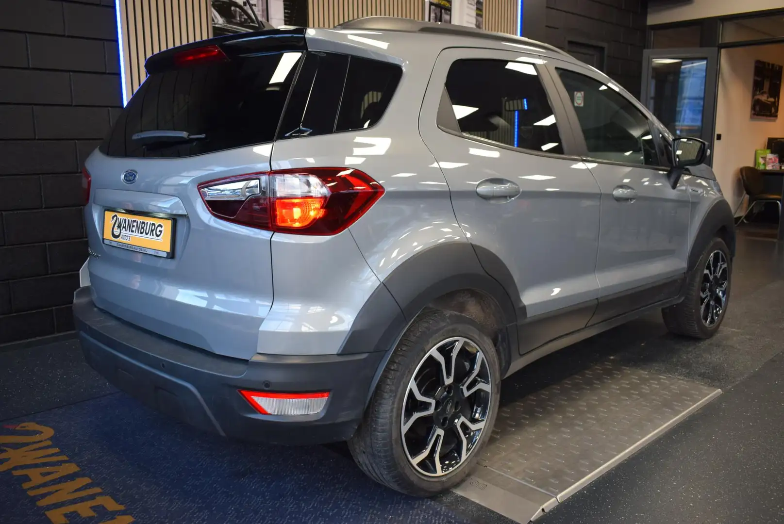Ford EcoSport 1.0 EcoBoost Active Navi Camera Leder Airco Km 79. Grau - 2