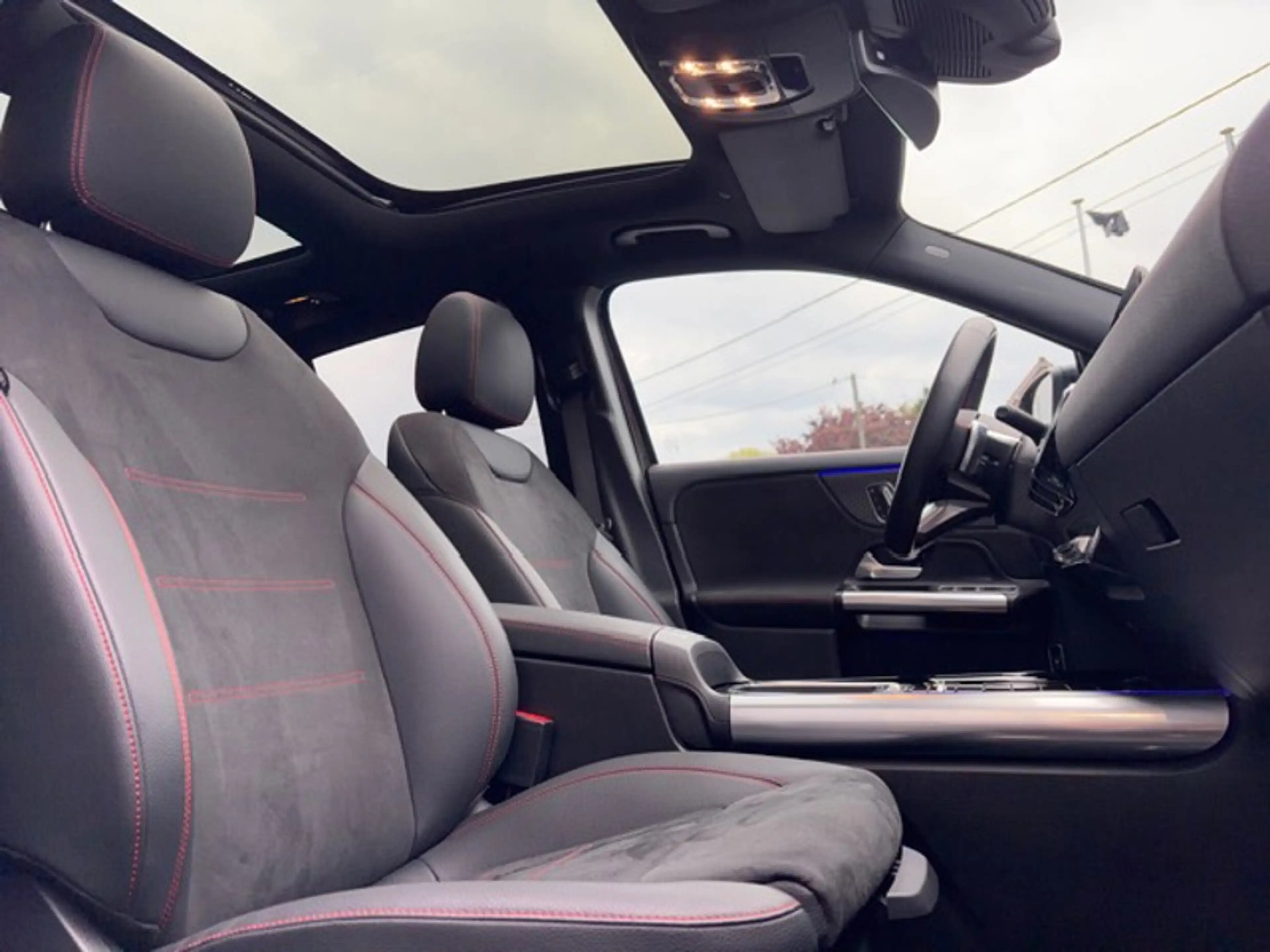 Mercedes-Benz EQA 350 4MATIC AMG Toit Pano — photo 13