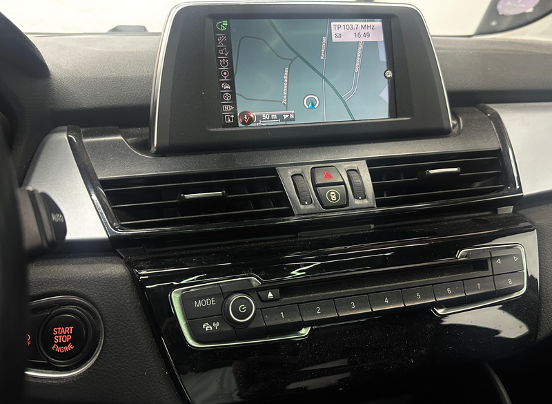 BMW 218 Active Tourer 218iA — photo 15