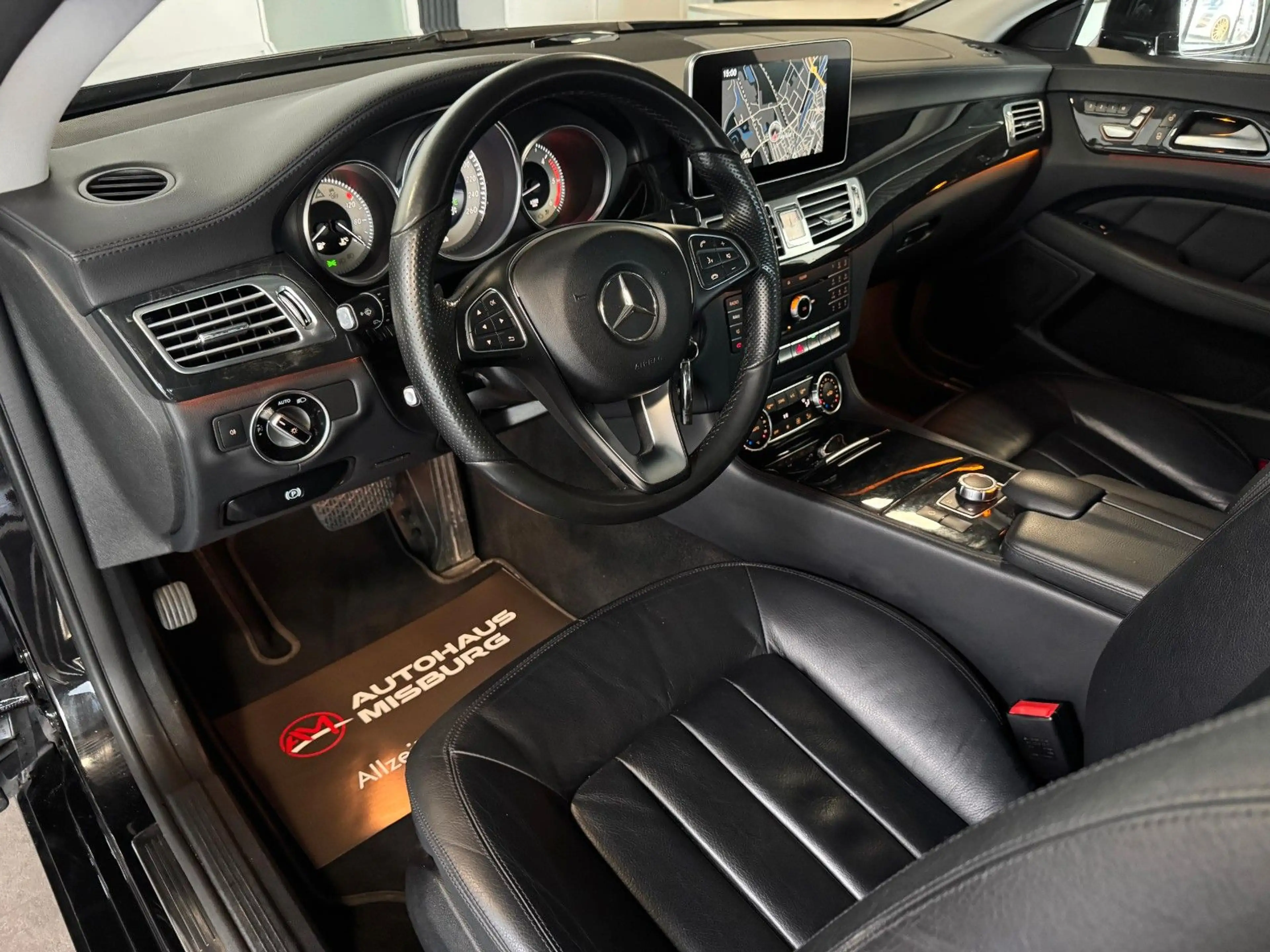 Mercedes-Benz CLS 350 d BlueTec 4Matic/Kamera+Schiebedach — photo 13