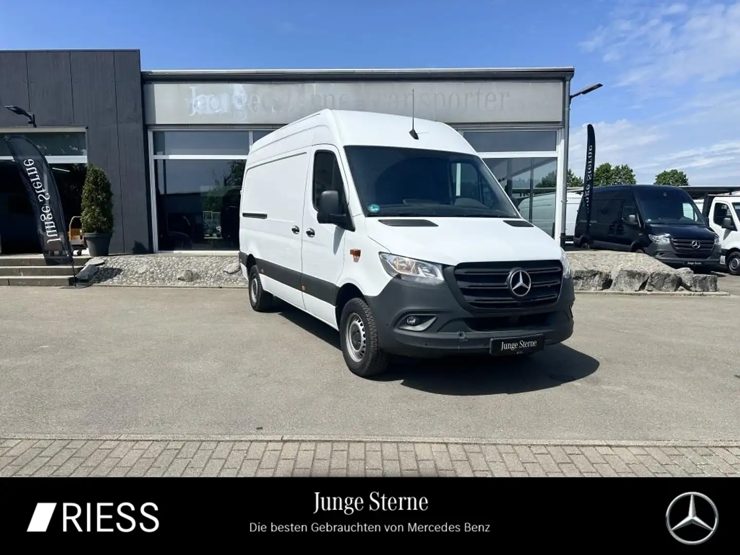 Mercedes-Benz Sprinter 317 CDI KA/L2H2/3665/KLIMA/MBUX/NAVI/360°/KAMERA/T Wit - 1