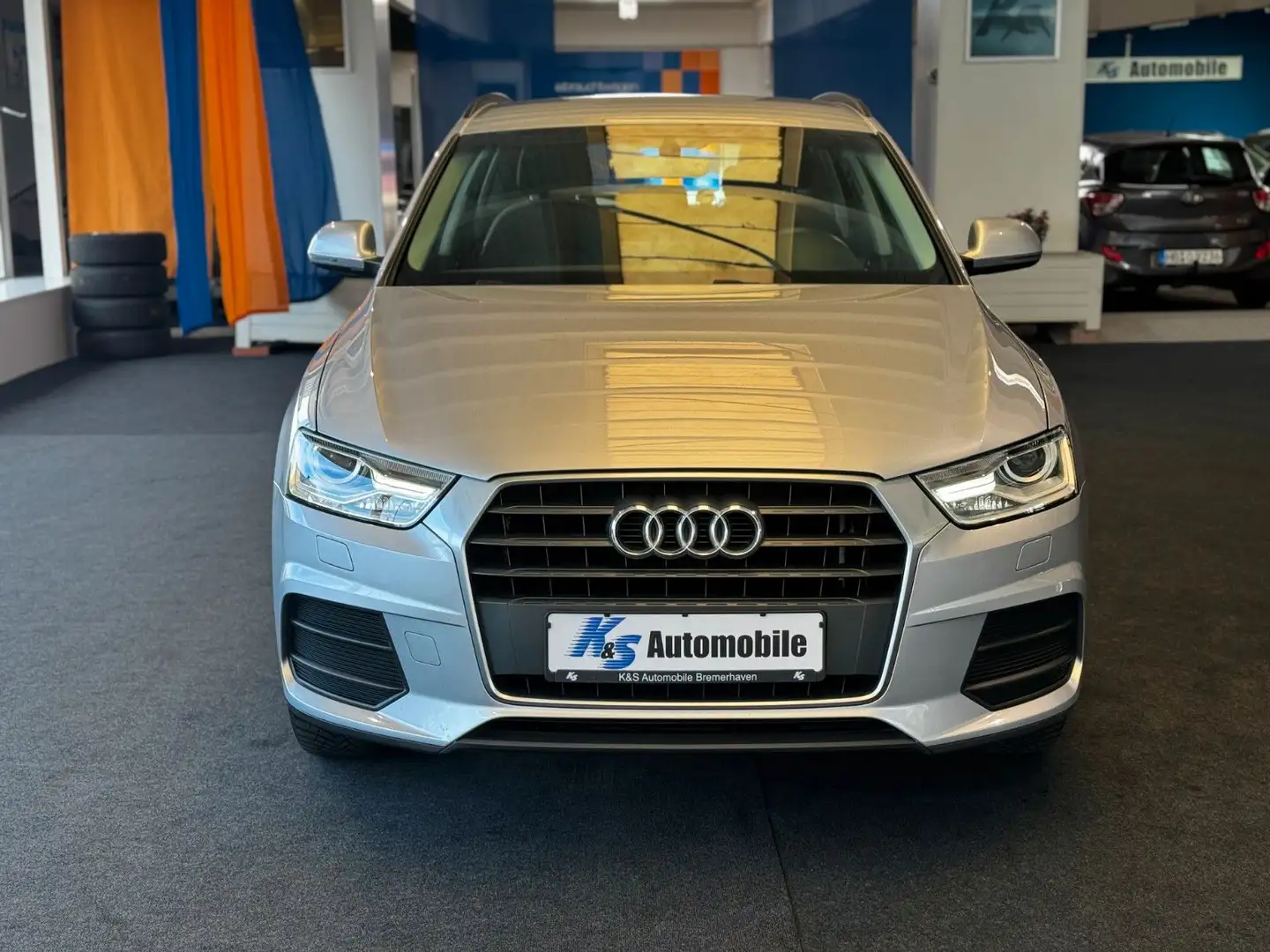 Audi Q3 1.4 *NAVI*PDC*SHZ*KLIMAAUTO* Silber - 2