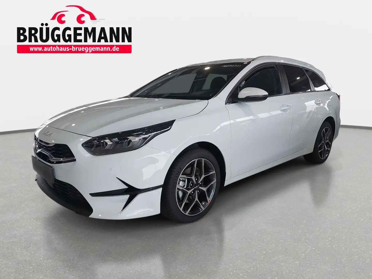 Kia Ceed SW / cee'd SW CEED SW 1.5 T-GDI DCT7 ULTIMATE EDITION MJ25 STYLE Biały - 1