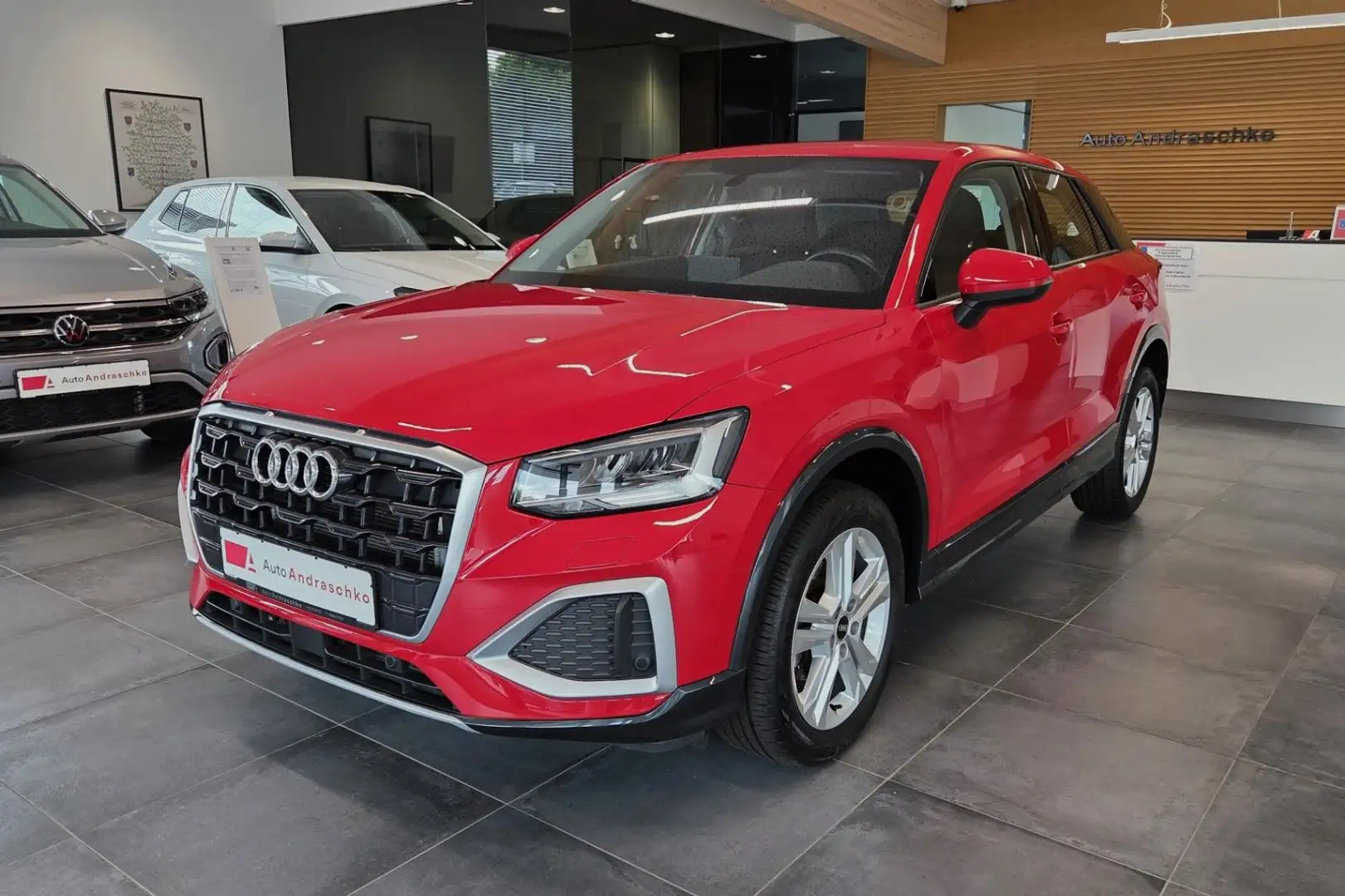 Audi Q2 35 TFSI S-Tronic advanced LED ACC Kamera Rot - 1