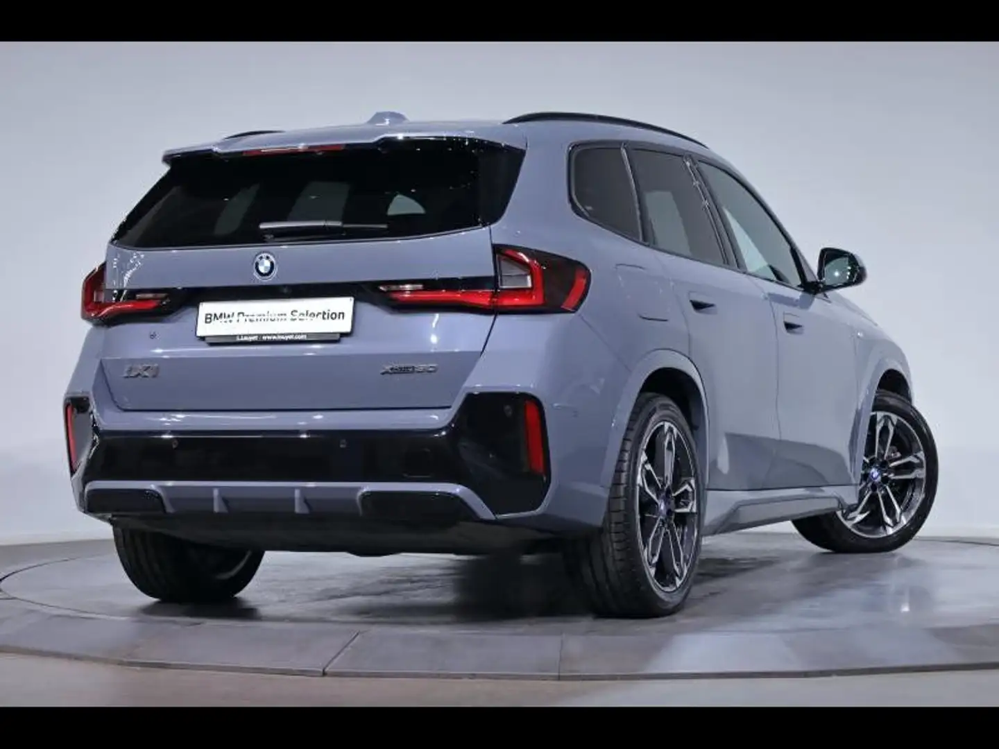 BMW iX1 xDrive30 Kit M Sport Gris - 2