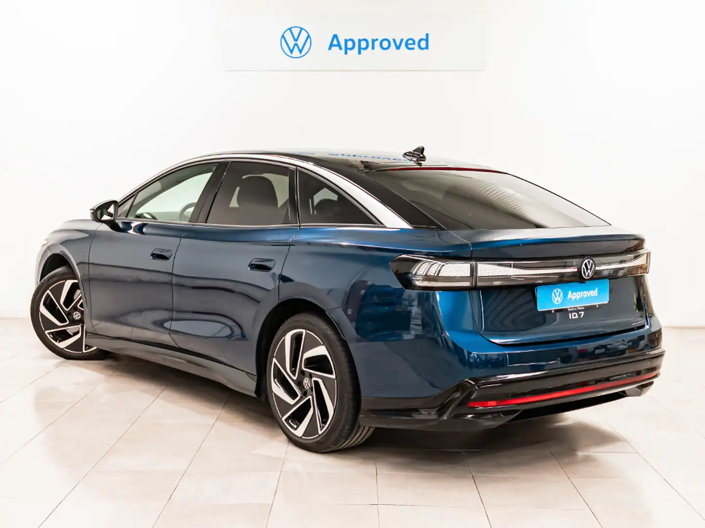 Volkswagen ID.7 Pro 210 kW Синий - 2