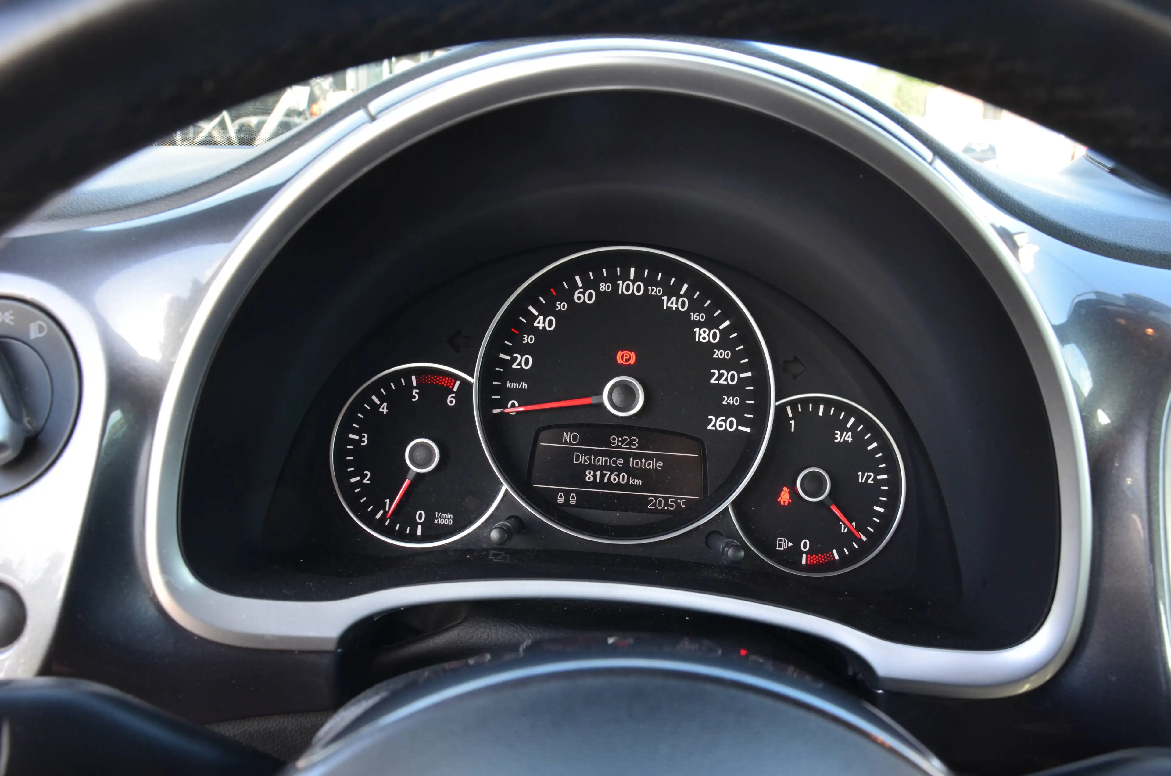Volkswagen Beetle Beetle 1.6 CR TDi Design BMT — photo 7