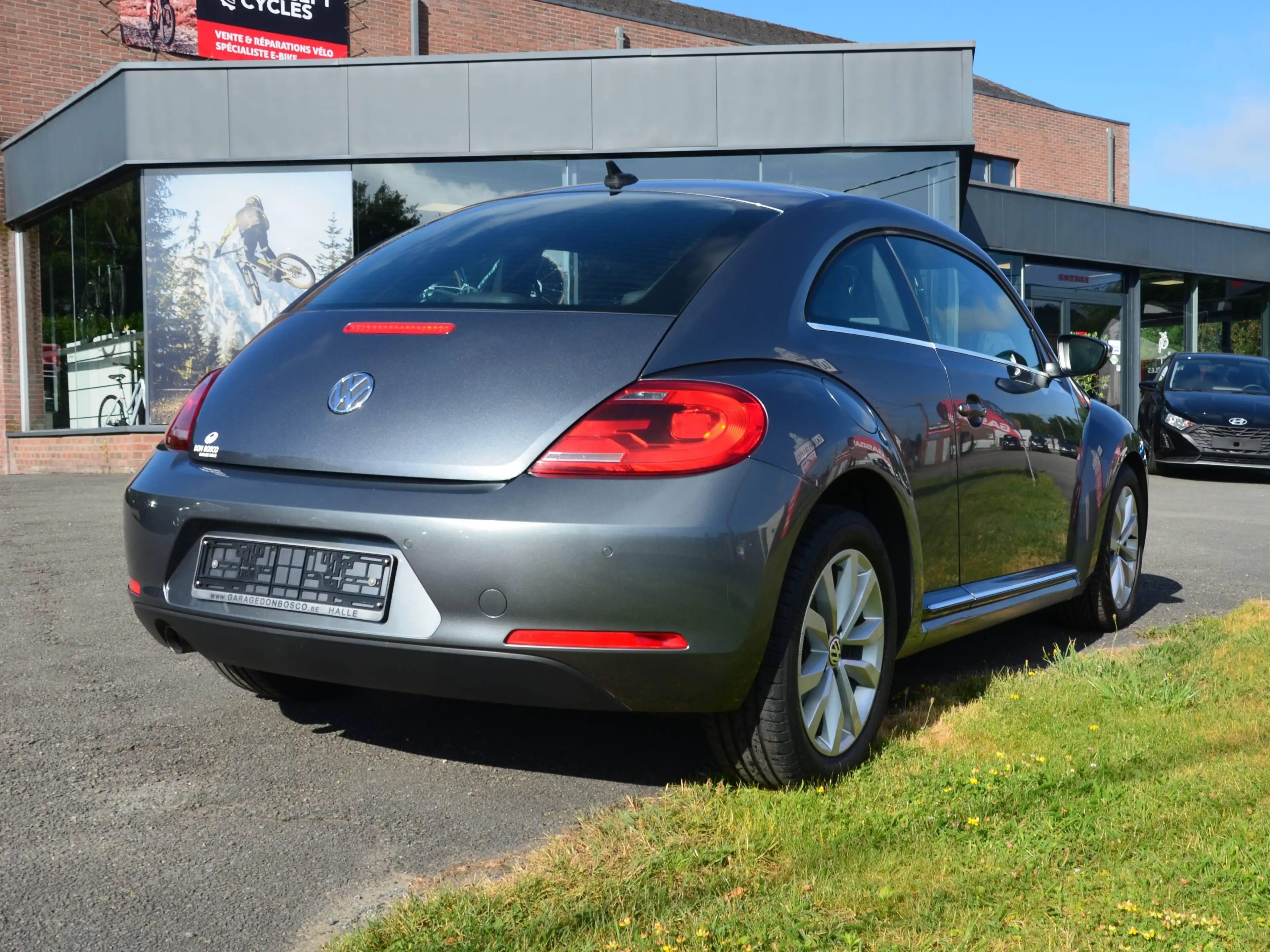 Volkswagen Beetle Beetle 1.6 CR TDi Design BMT — photo 3