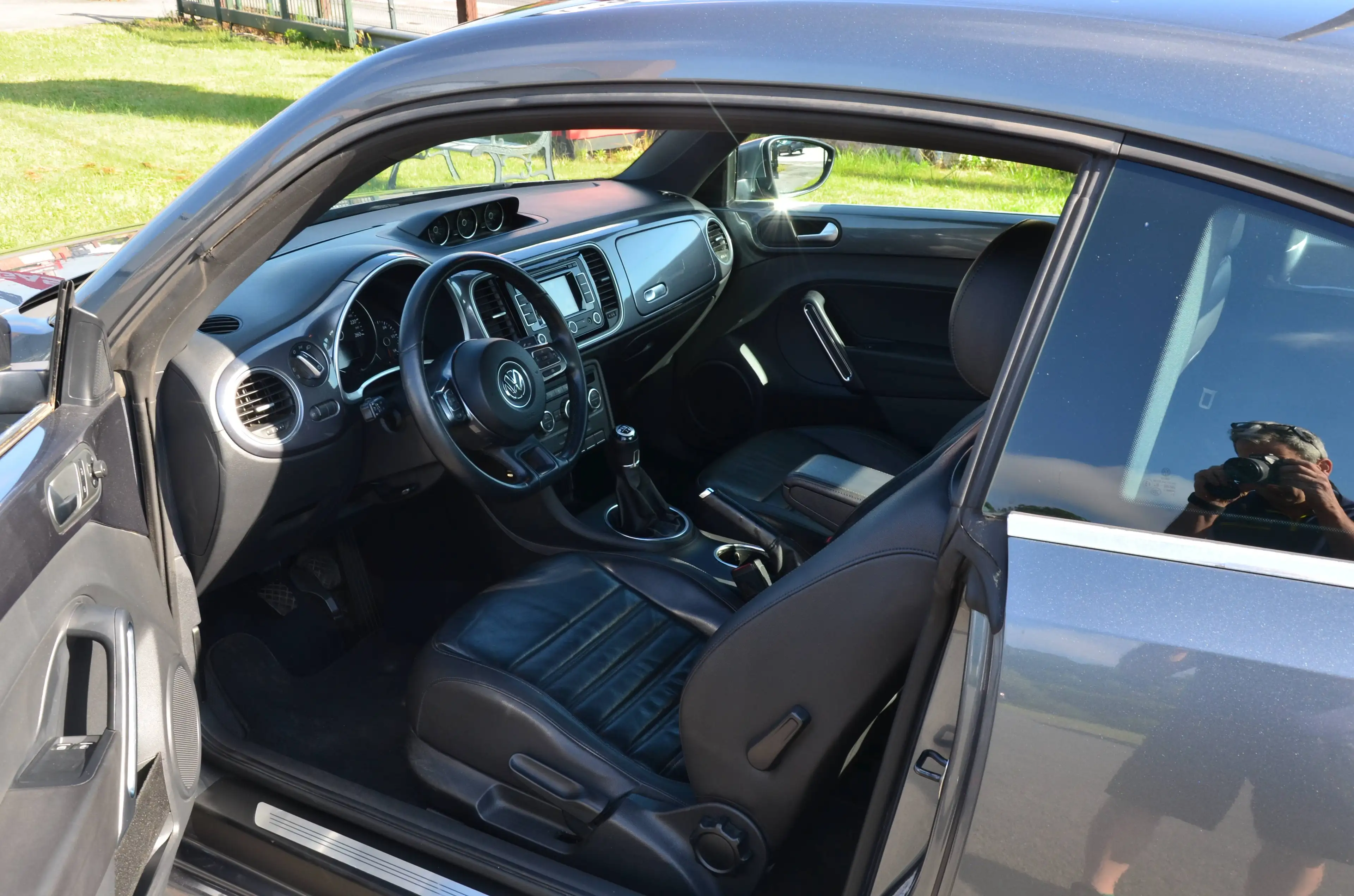Volkswagen Beetle Beetle 1.6 CR TDi Design BMT — photo 6