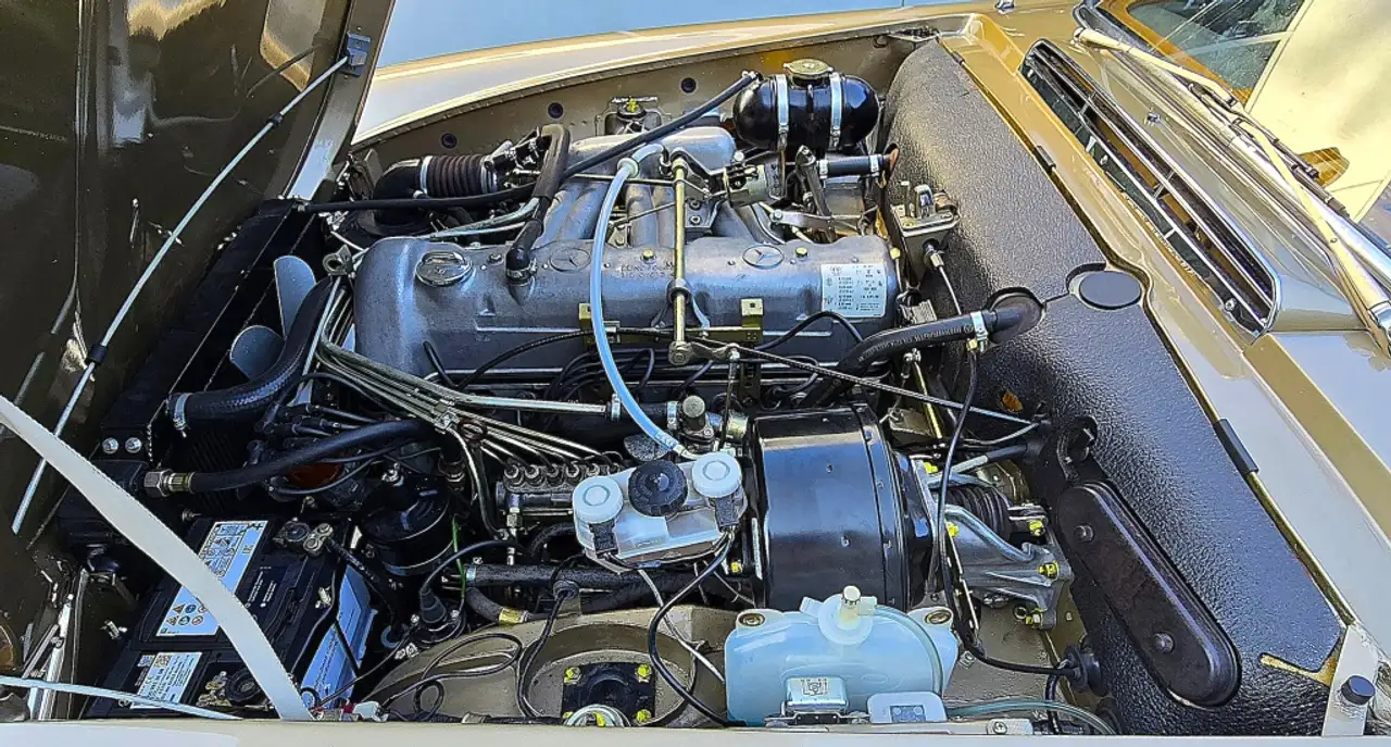 Mercedes-Benz SL 280 (113), foto 7