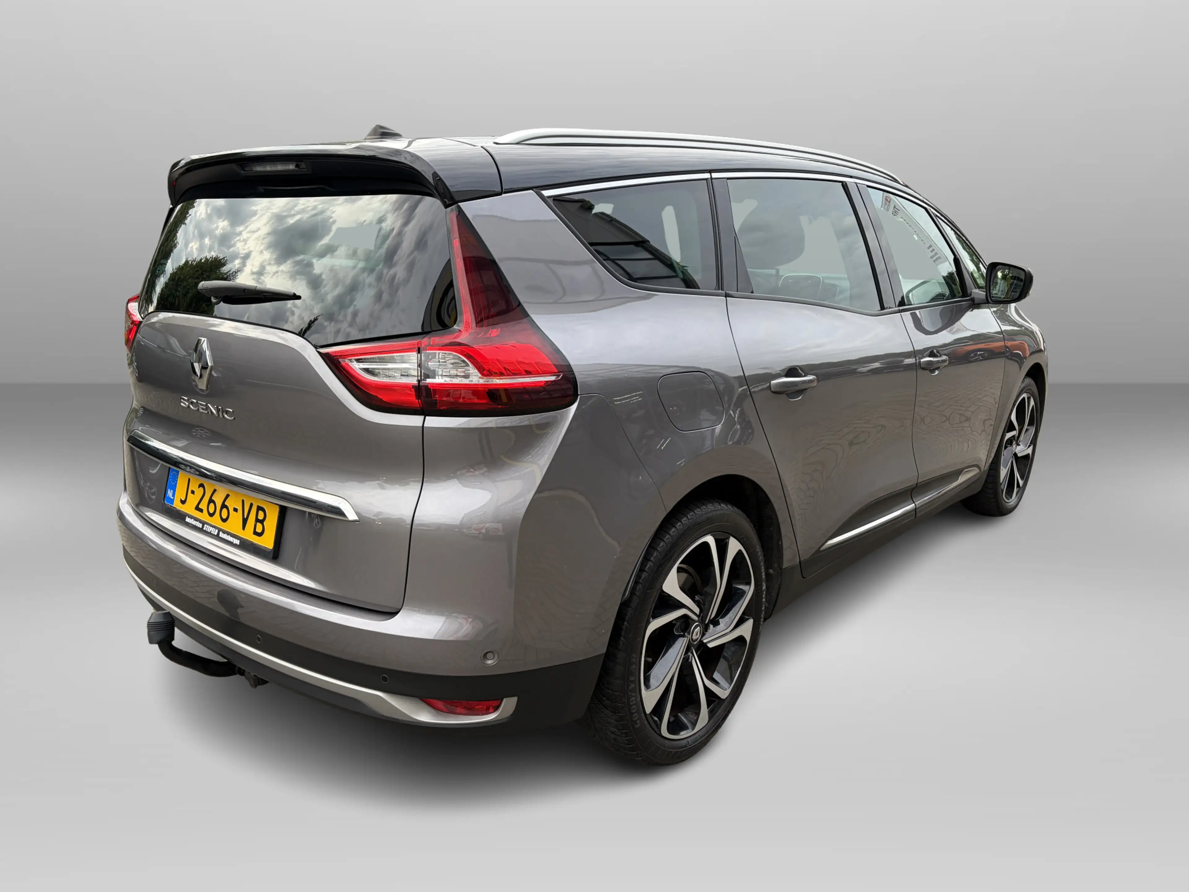 Renault Grand Scenic 1.3 Intens 7 persoons * Automaat * Trekhaak * Pano — photo 9