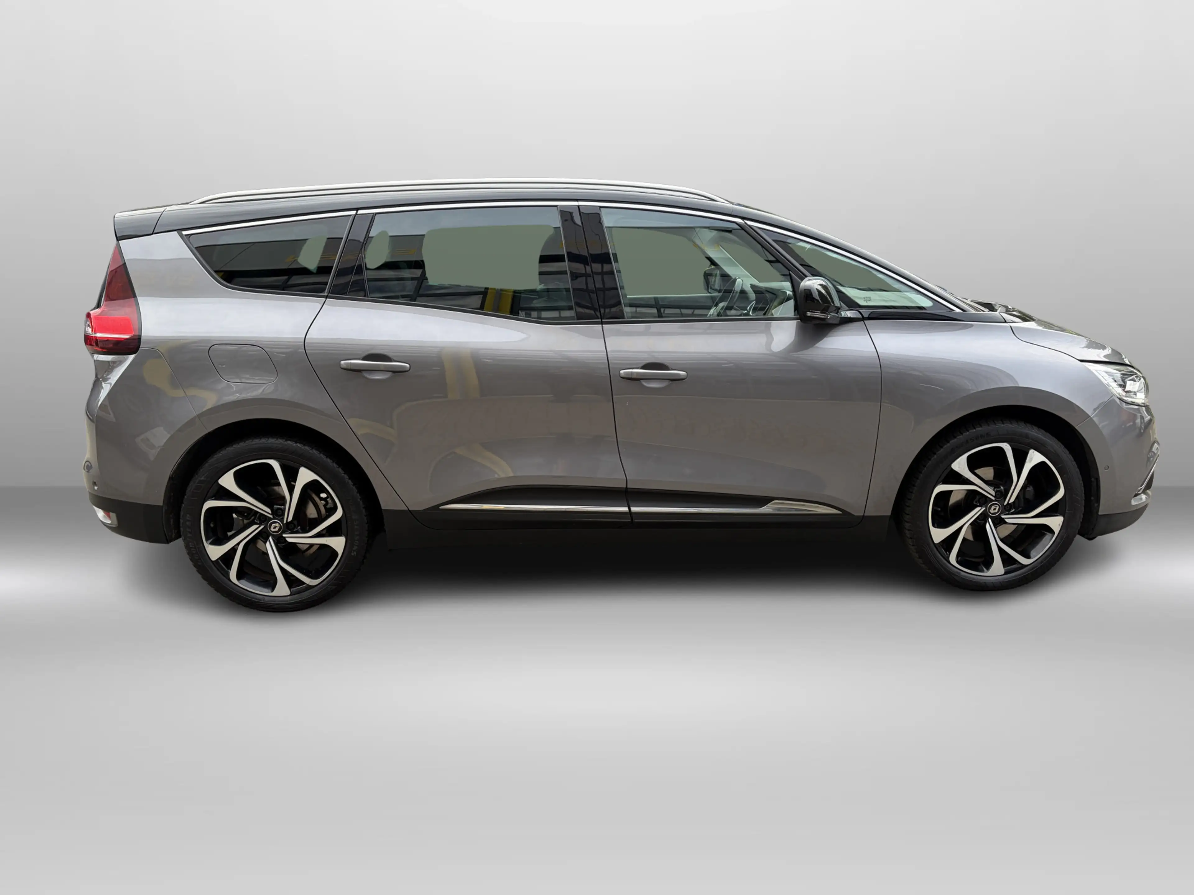 Renault Grand Scenic 1.3 Intens 7 persoons * Automaat * Trekhaak * Pano — photo 11