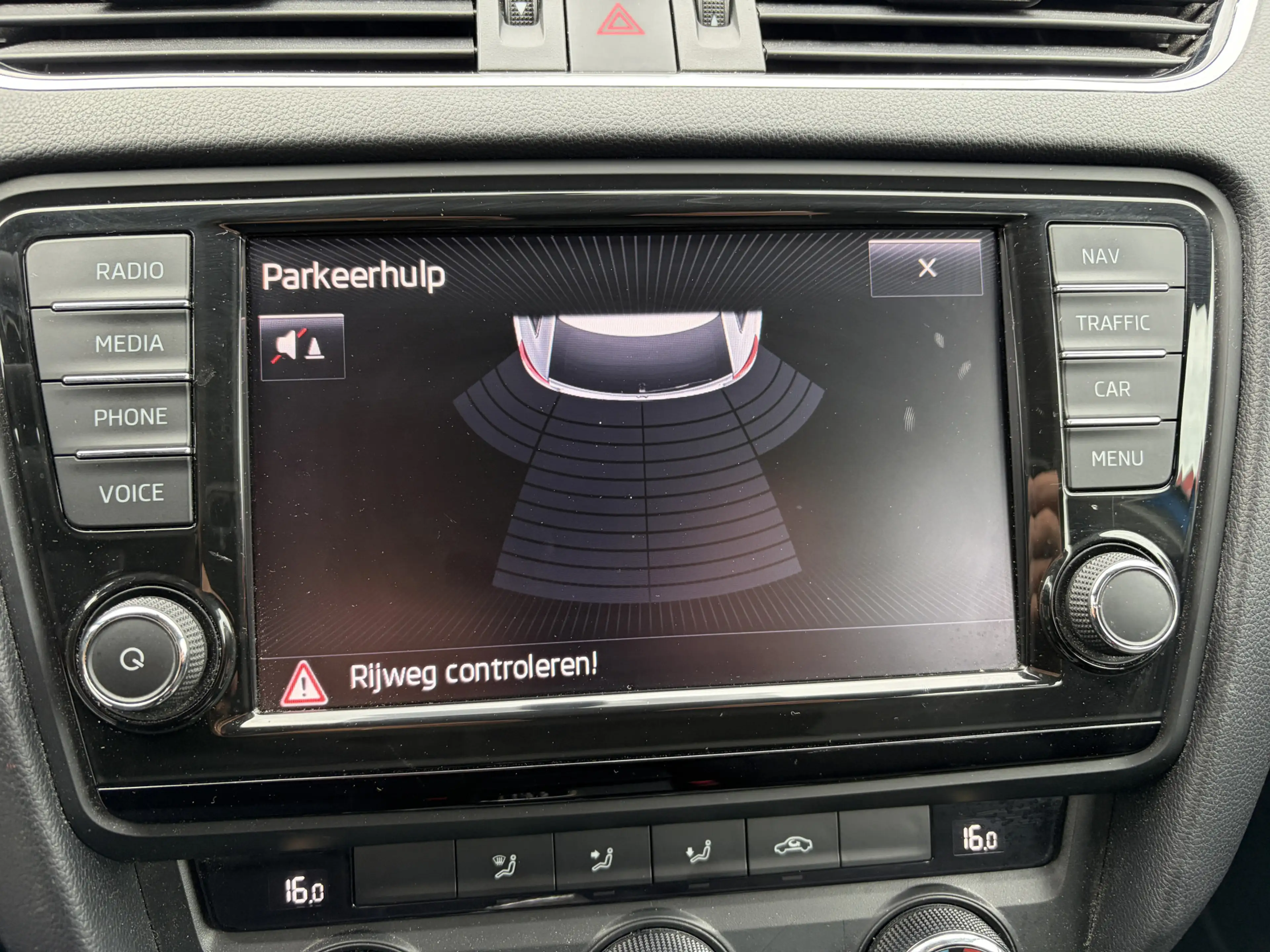 Renault Grand Scenic 1.3 Intens 7 persoons * Automaat * Trekhaak * Pano — photo 14