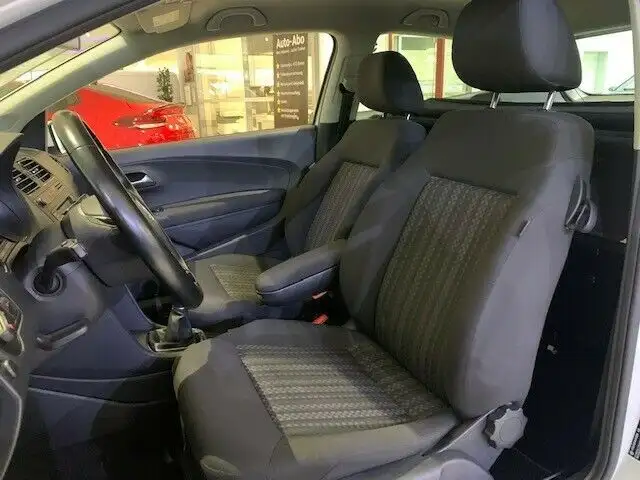 Volkswagen Polo view 10