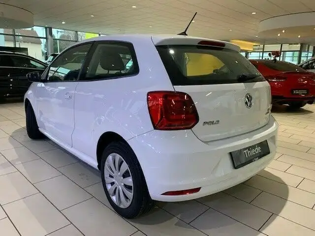 Volkswagen Polo view 8