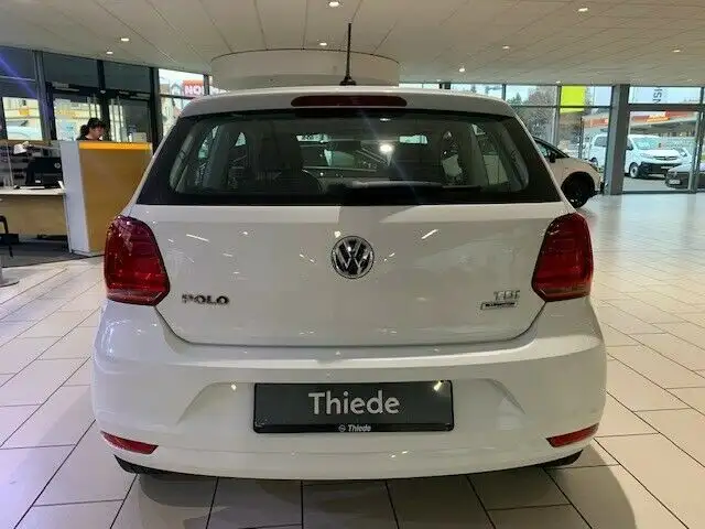 Volkswagen Polo view 7
