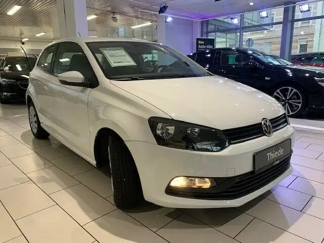 Volkswagen Polo view 4