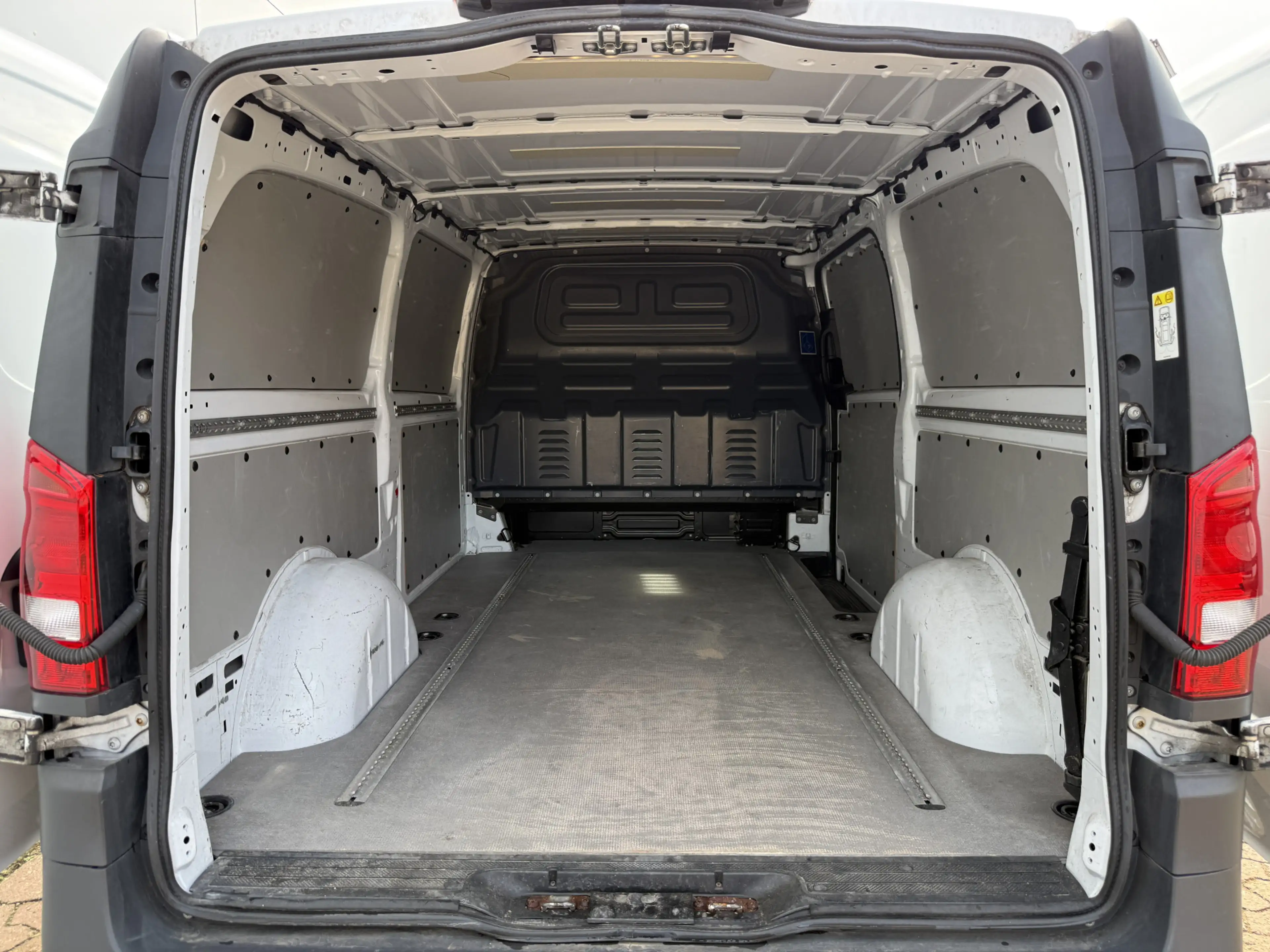 Mercedes-Benz Vito 116 1.9 CDI Automaat L3 XL Climate Control Cruise — photo 12