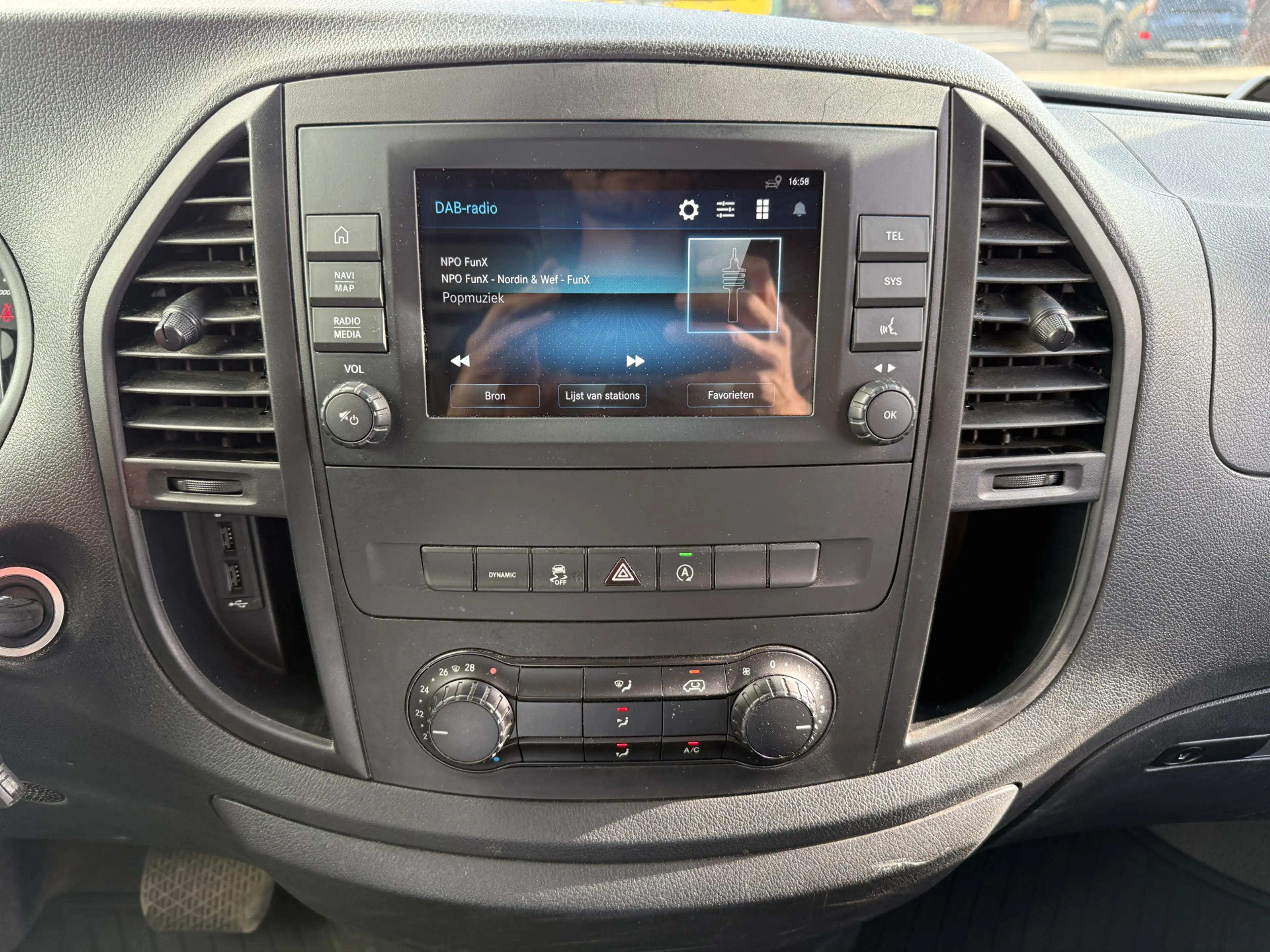 Mercedes-Benz Vito 116 1.9 CDI Automaat L3 XL Climate Control Cruise — photo 19