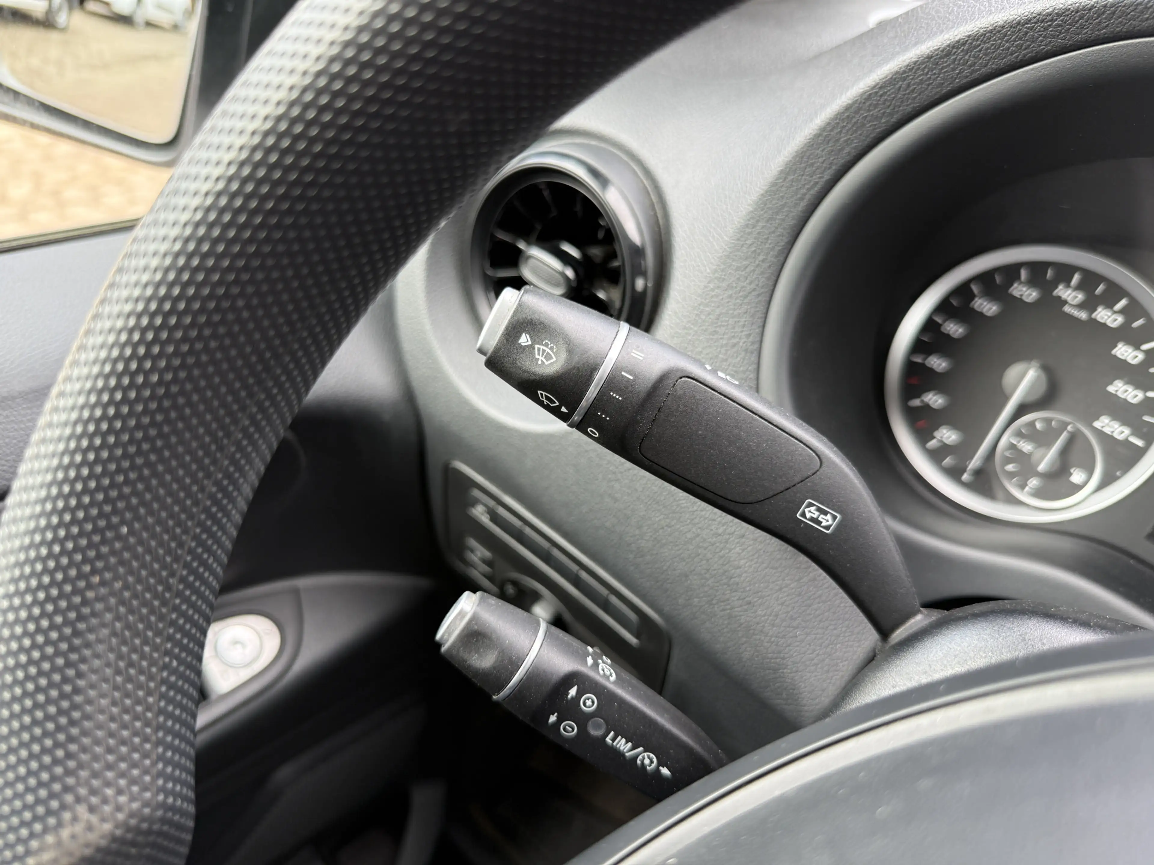 Mercedes-Benz Vito 116 1.9 CDI Automaat L3 XL Climate Control Cruise — photo 28
