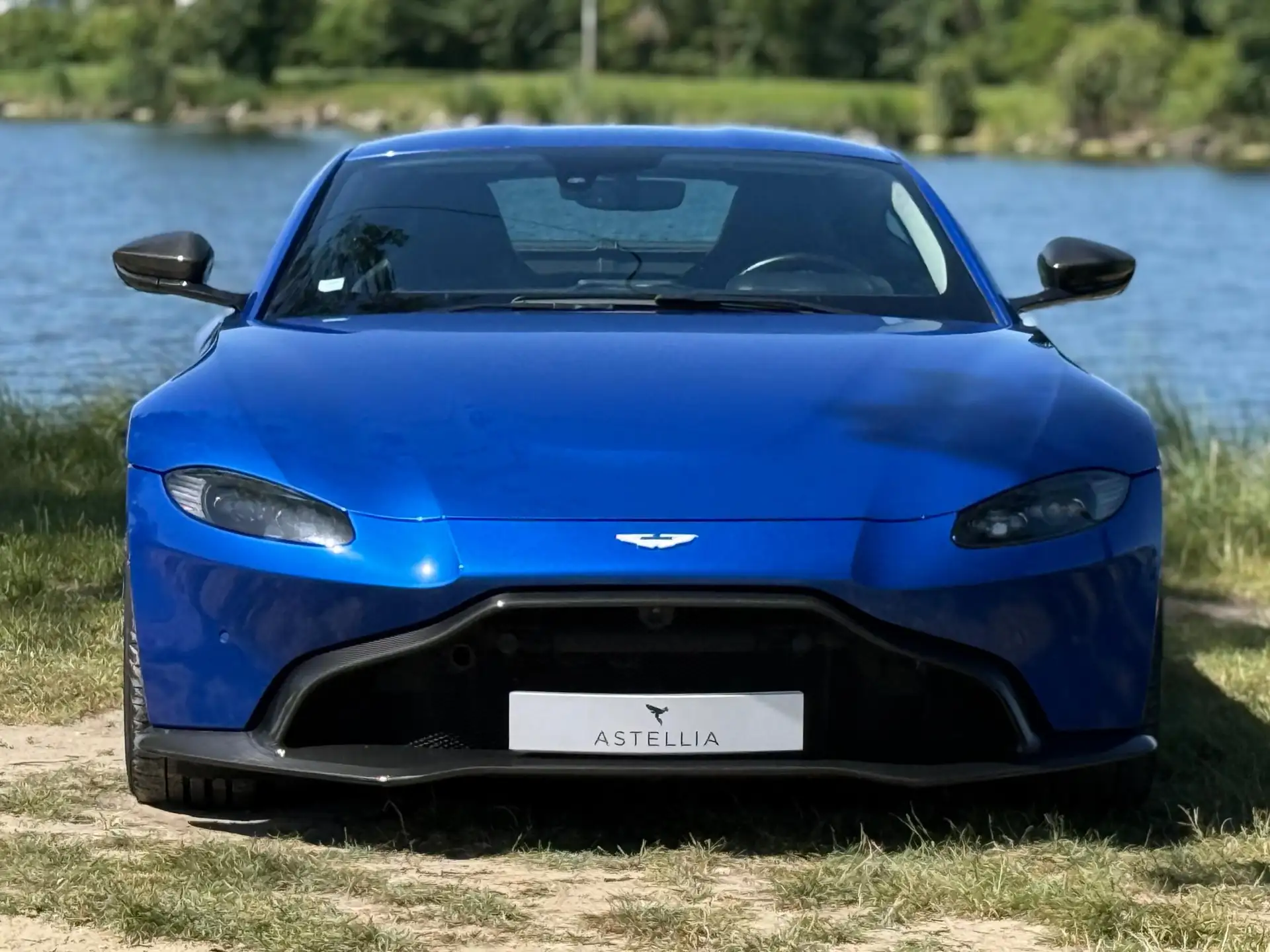 애스턴마틴 밴티지 Coupe 2019 파랑 사진 2