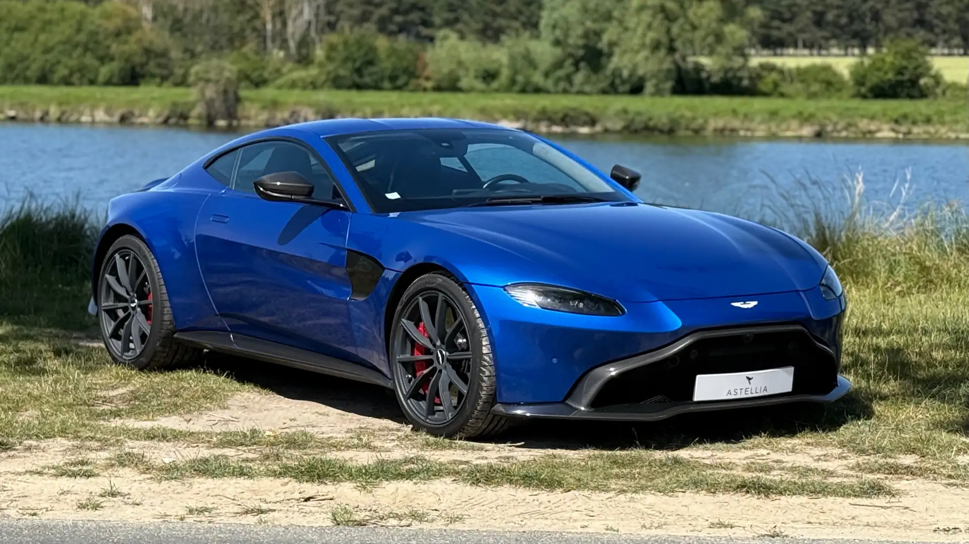 애스턴마틴 밴티지 Coupe 2019 파랑 사진 1