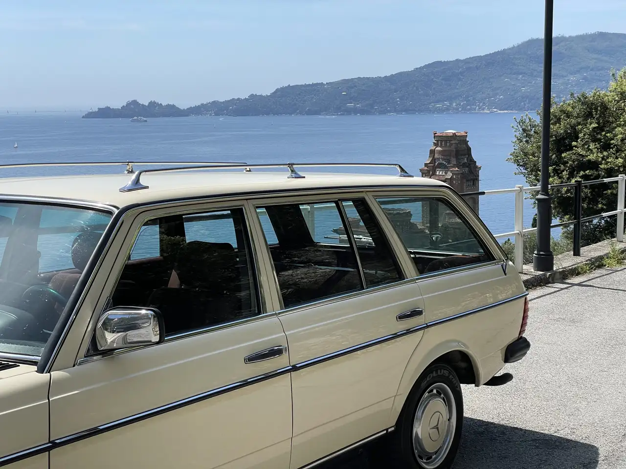 Mercedes-Benz 230 TE, foto 2