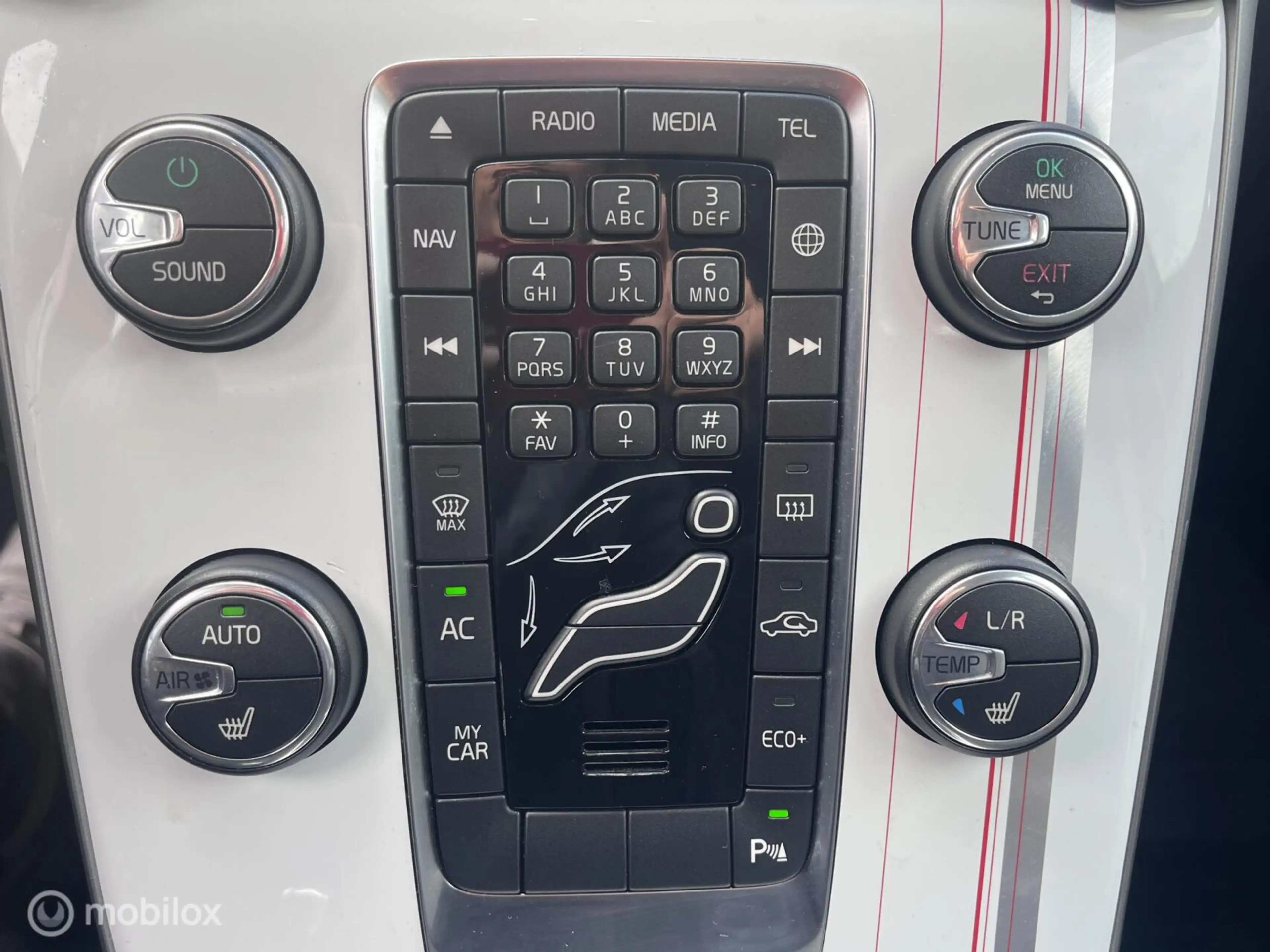 Volvo V40 1.5 T3 Nordic+ | Stoelverwarming | Automaat | — photo 22