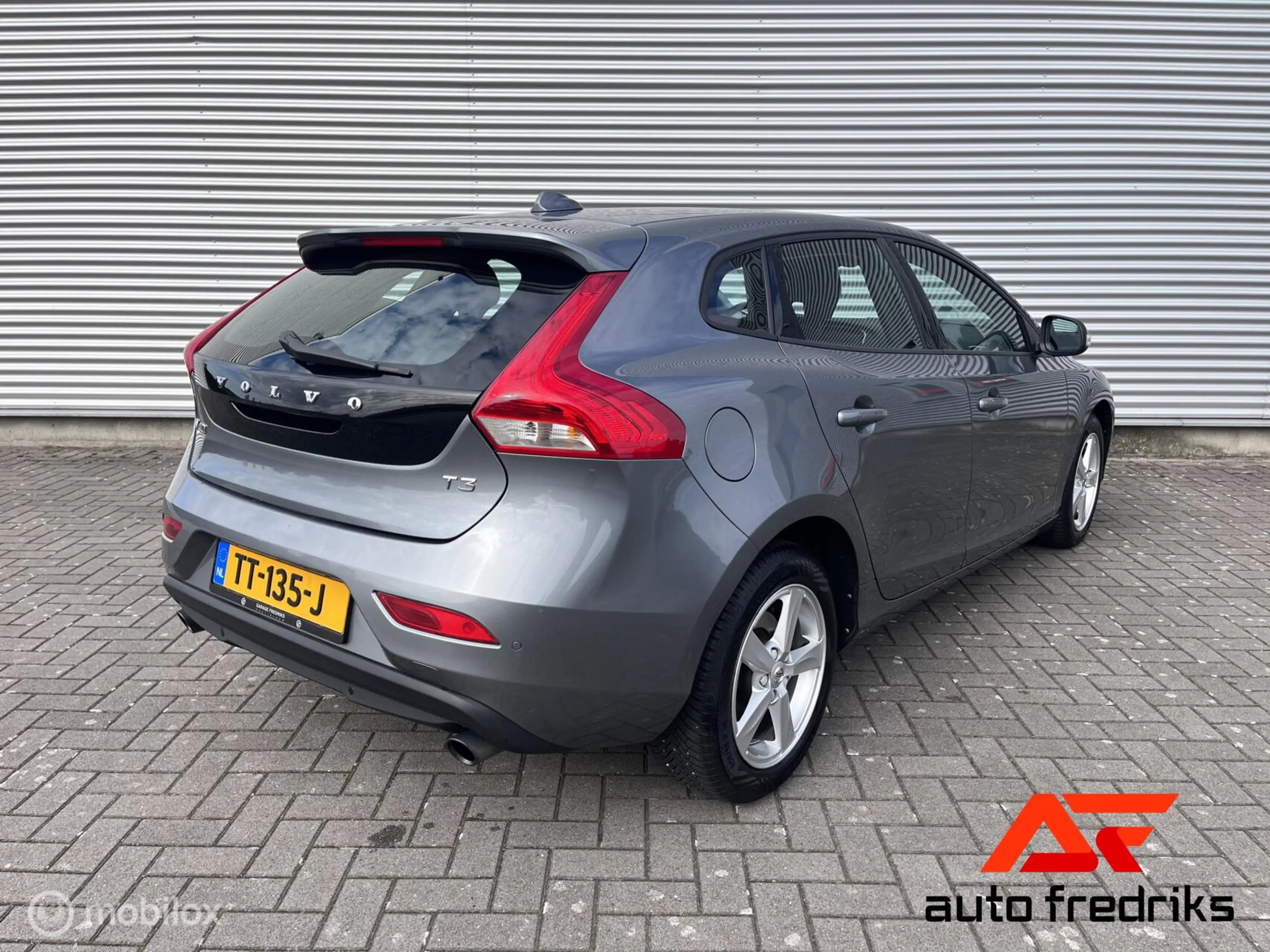 Volvo V40 1.5 T3 Nordic+ | Stoelverwarming | Automaat | — photo 2