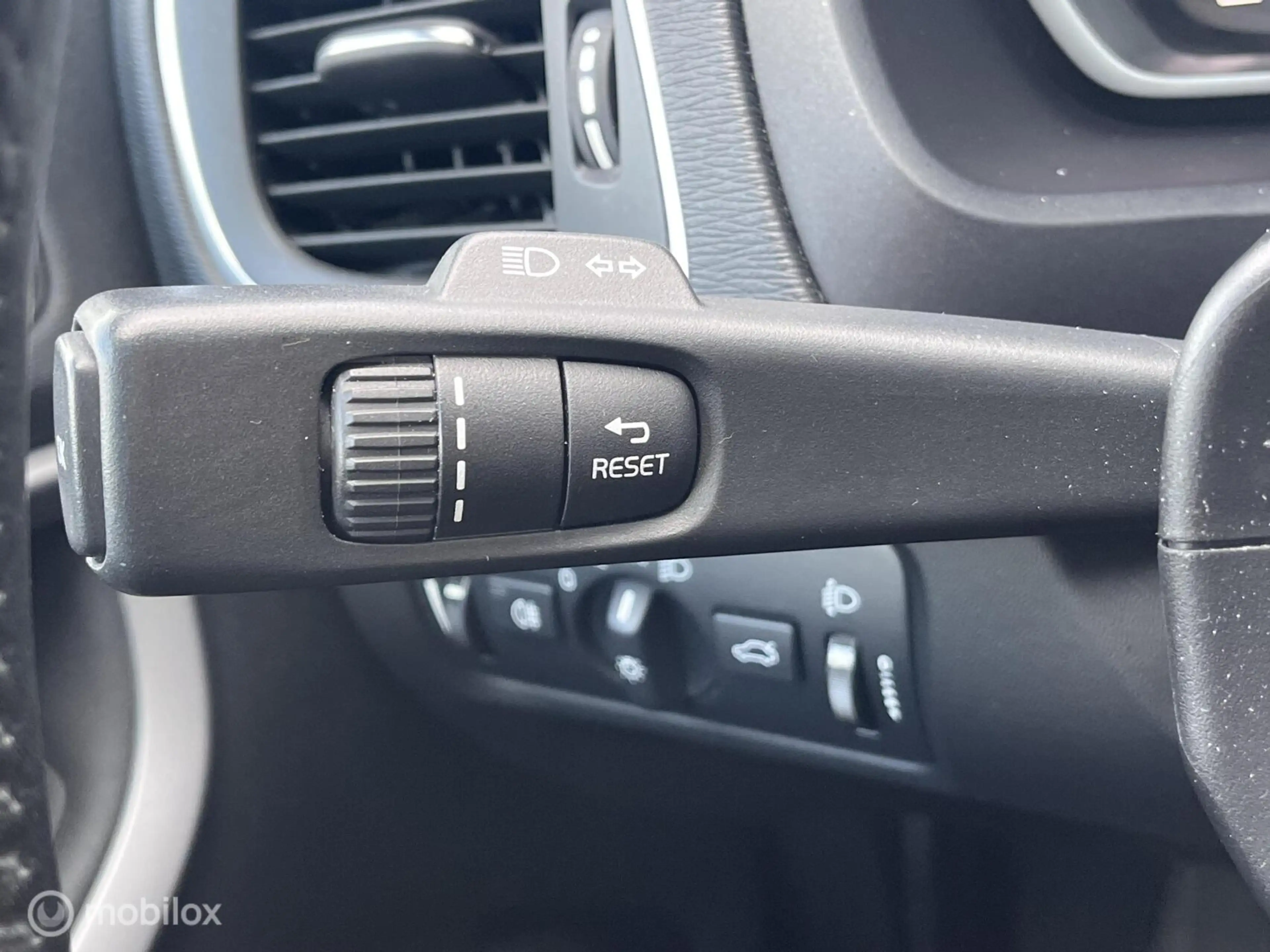 Volvo V40 1.5 T3 Nordic+ | Stoelverwarming | Automaat | — photo 16
