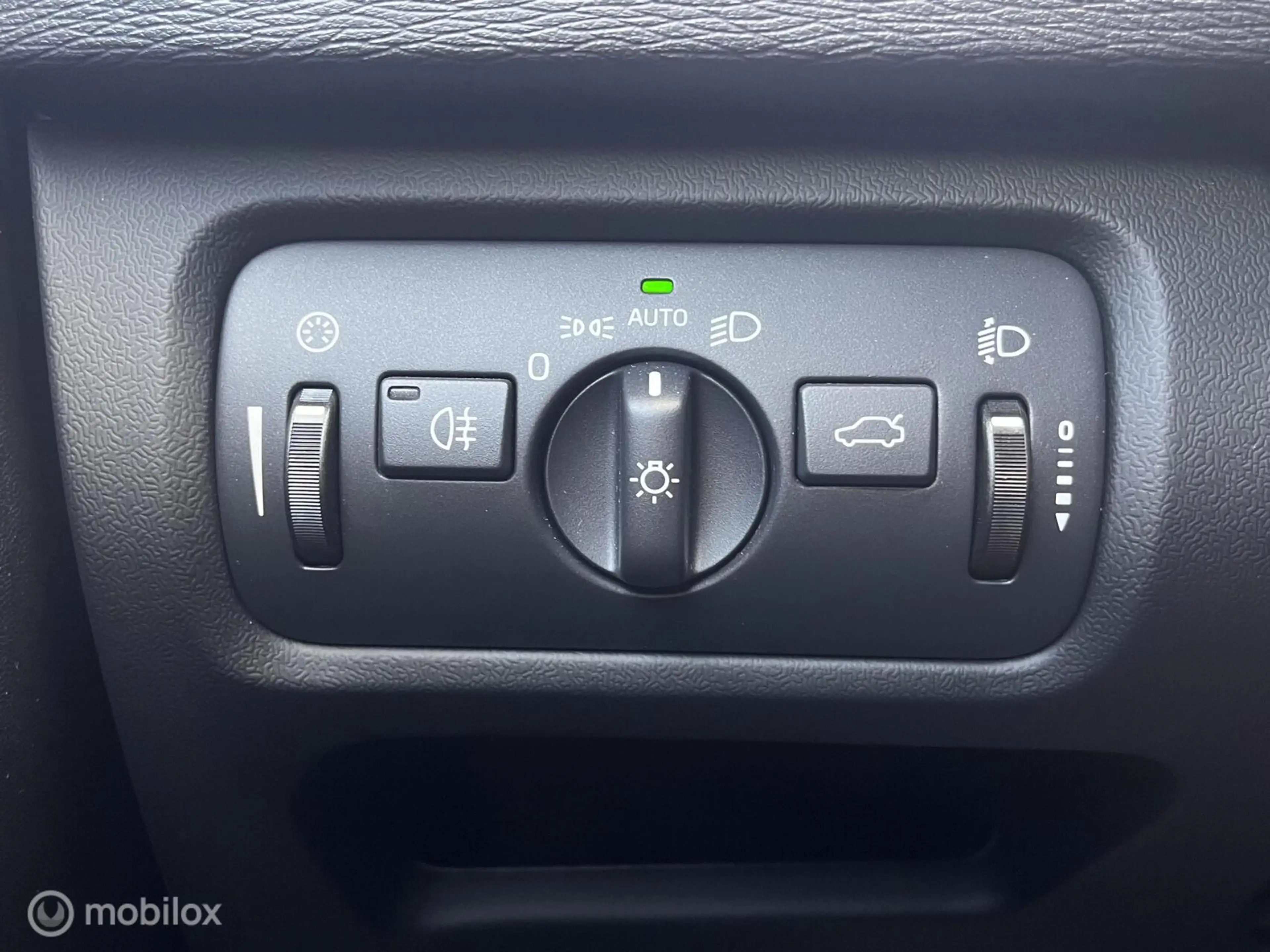 Volvo V40 1.5 T3 Nordic+ | Stoelverwarming | Automaat | — photo 26