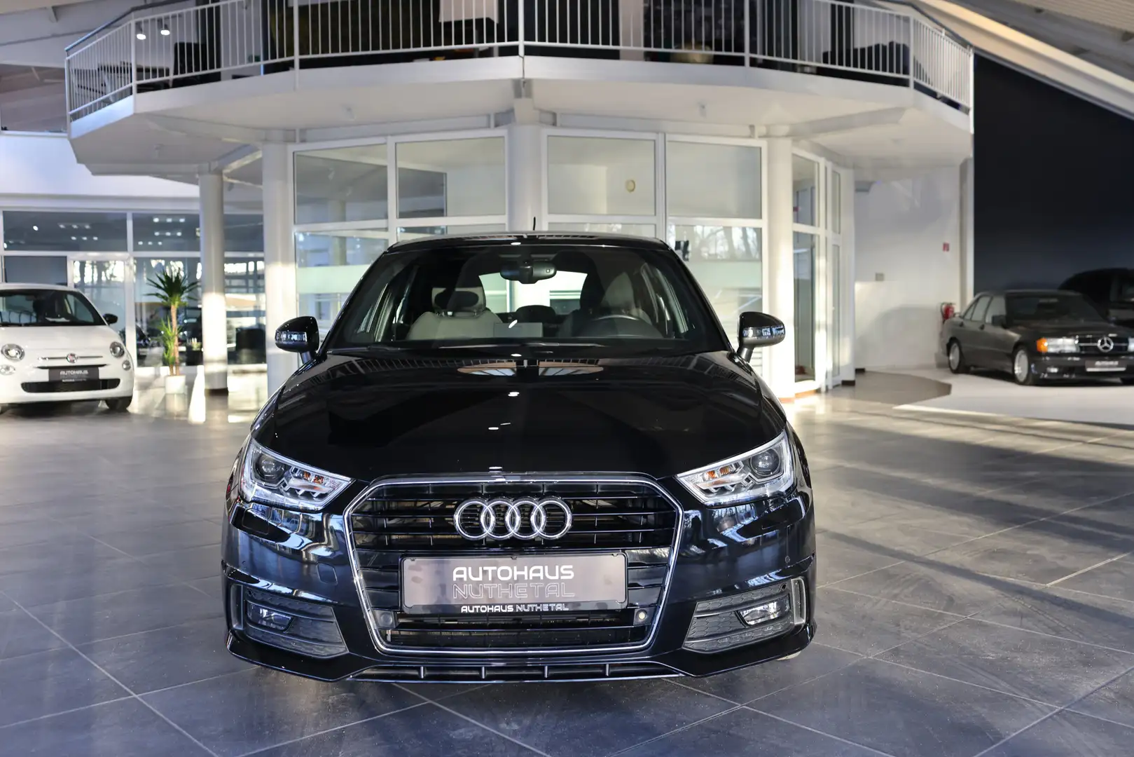 Audi A1 SPORTBACK 1,0 TFSI SPORT S-LINE NAVI XENON Schwarz - 2