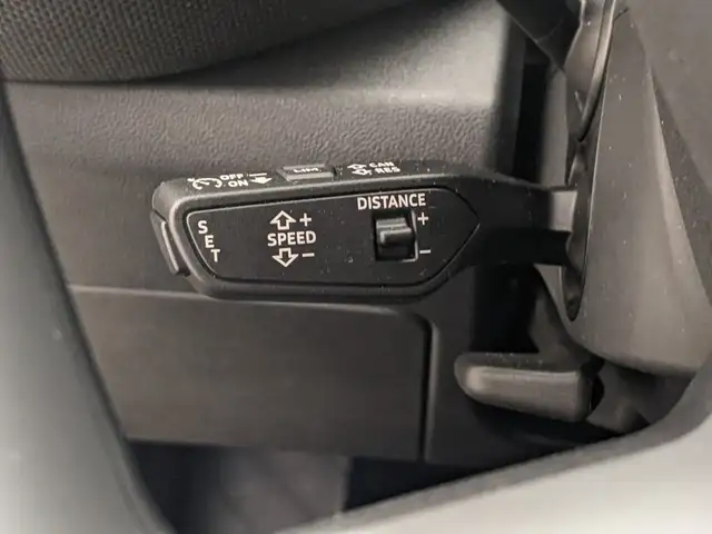 Audi Q5 view 10