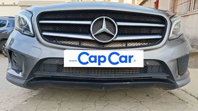 Mercedes-Benz Gla view 20