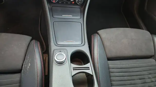 Mercedes-Benz Gla view 27