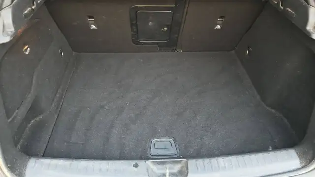 Mercedes-Benz Gla view 14