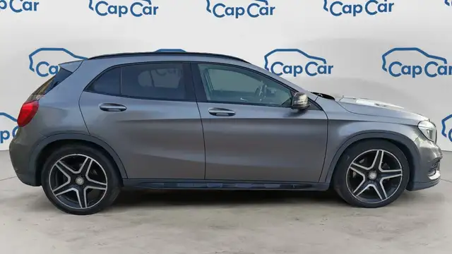 Mercedes-Benz Gla view 4