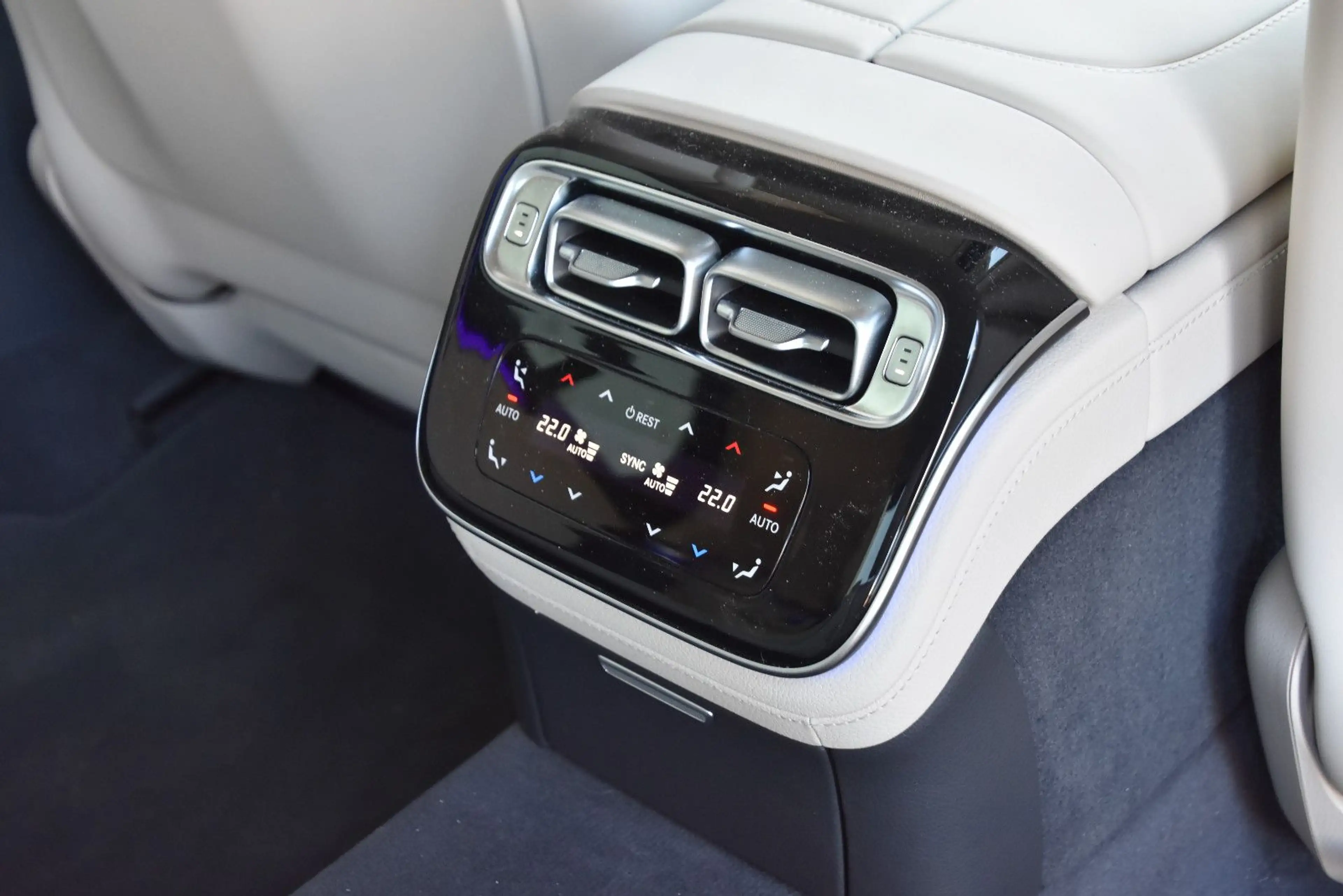 Mercedes-Benz S 350 d 4Matic Lang Exclusive Sitz First Class — photo 19
