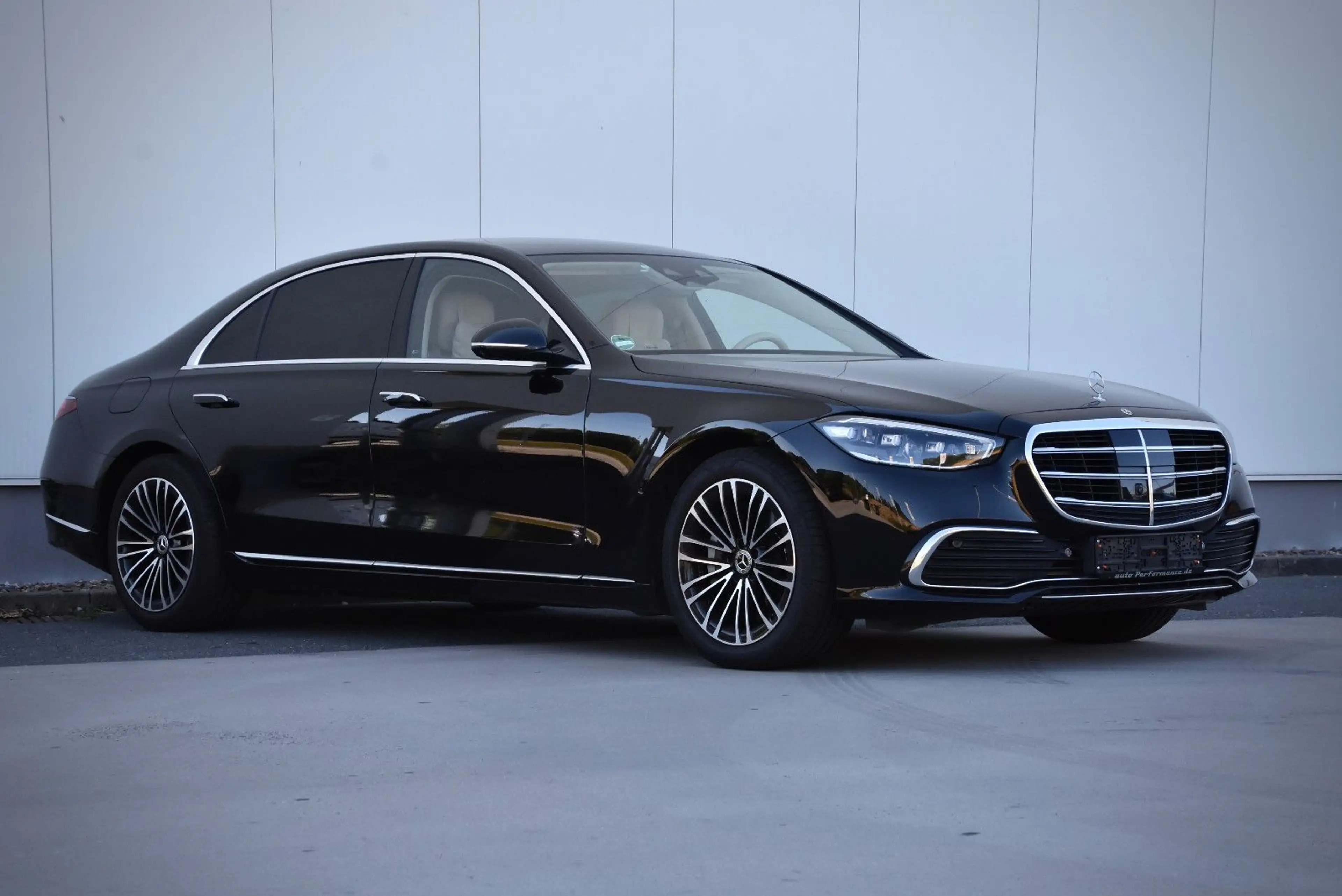 Mercedes-Benz S 350 d 4Matic Lang Exclusive Sitz First Class — photo 3
