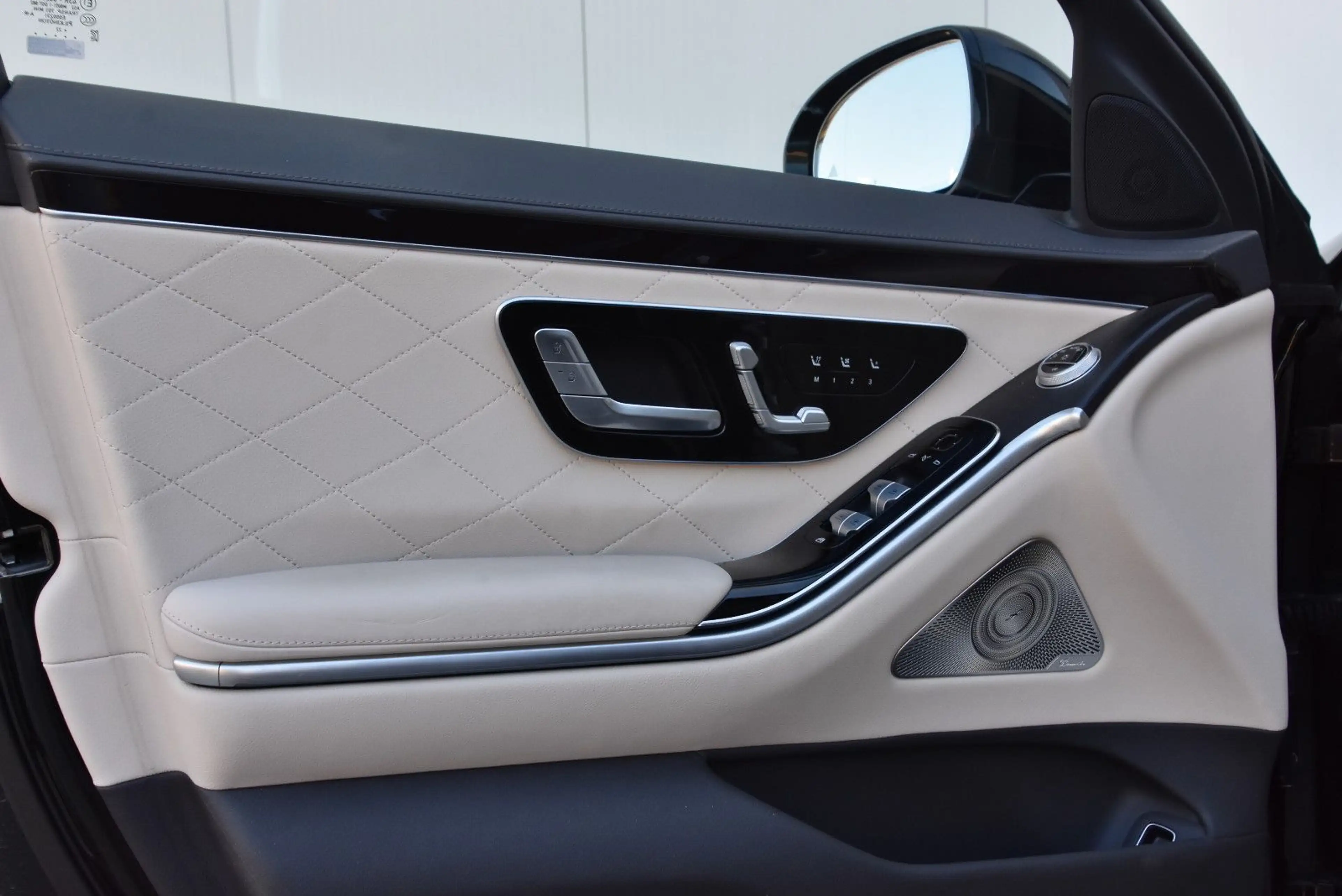 Mercedes-Benz S 350 d 4Matic Lang Exclusive Sitz First Class — photo 17