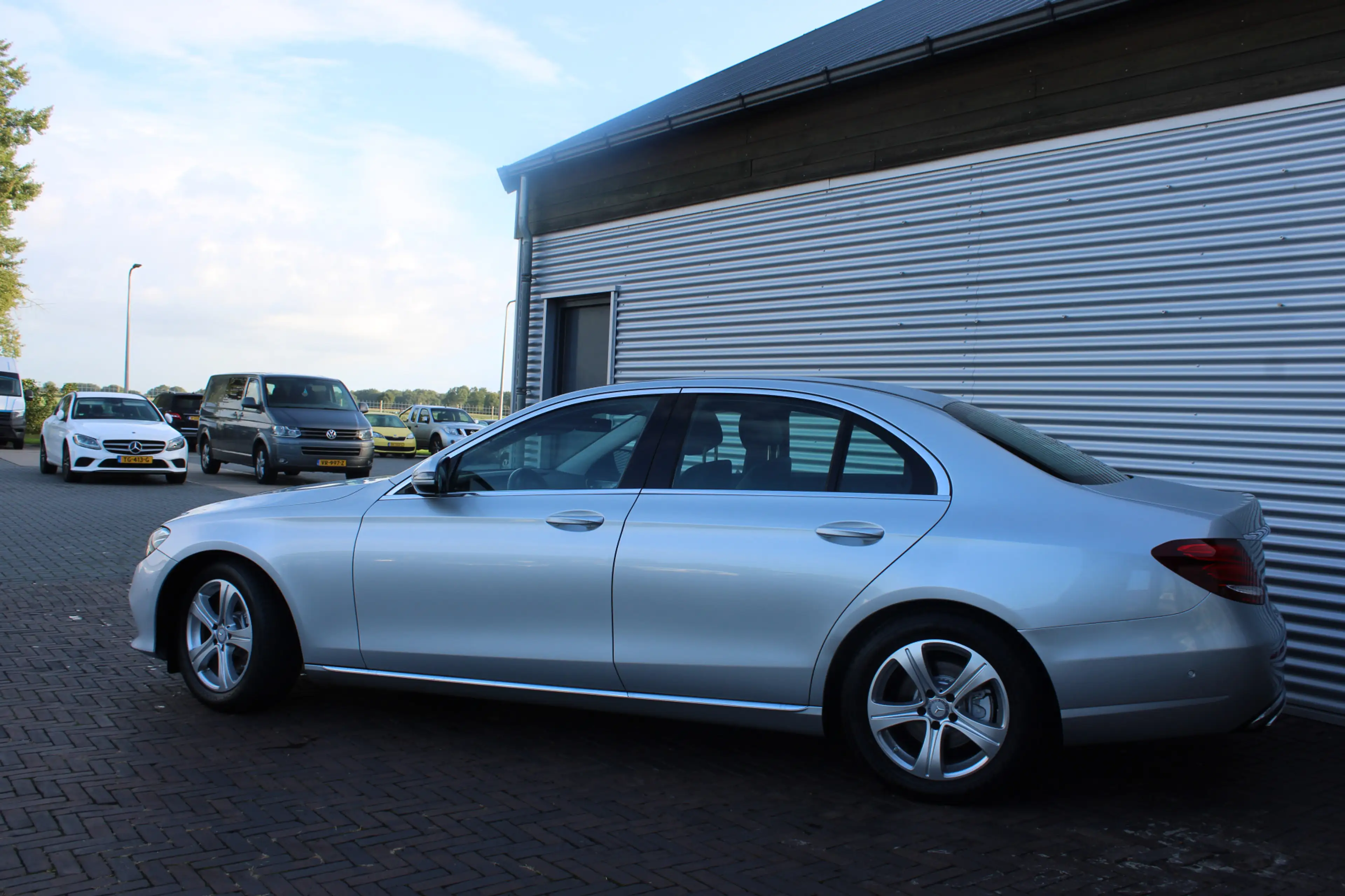 Mercedes-Benz E 200 Prestige Plus sfeer licht — photo 8