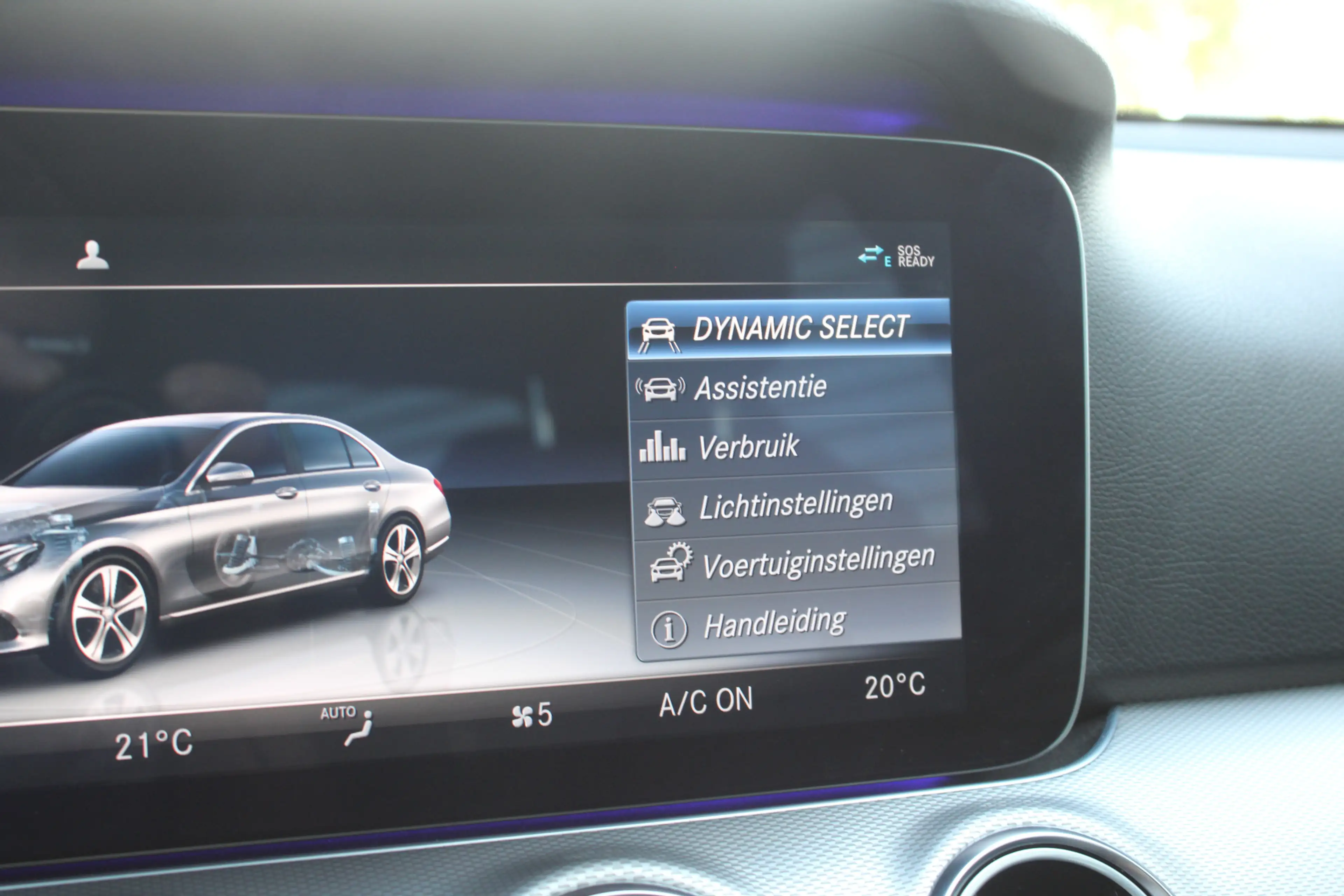 Mercedes-Benz E 200 Prestige Plus sfeer licht — photo 14