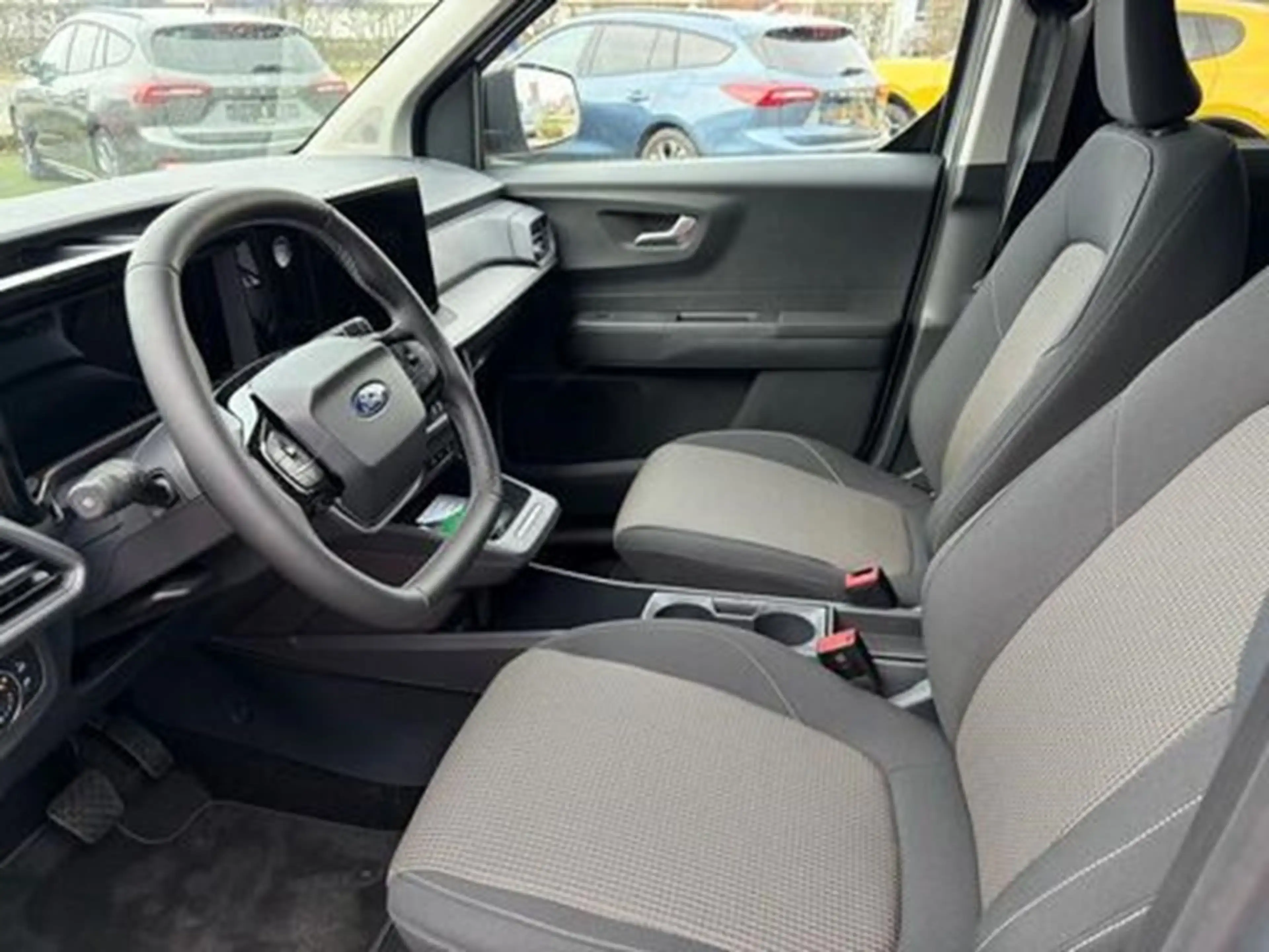 Ford Courier E- Trend — photo 9