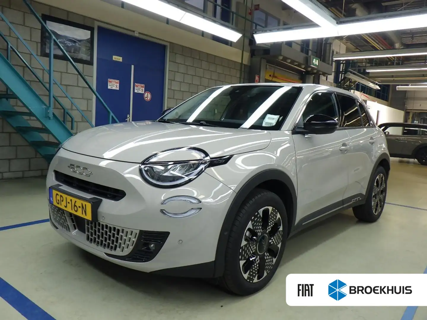Fiat 600 1.2 Hybrid La Prima Vol Leder interieur | Achterui Gris - 1