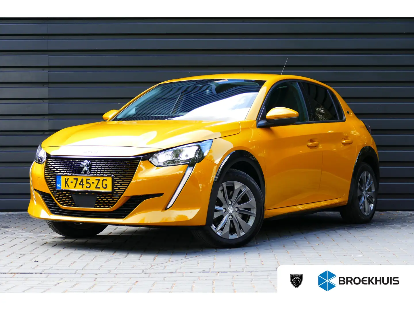 Peugeot e-208 EV 136PK 50KWH ALLURE AUTOMAAT / NAVI / LED / PDC Galben - 1