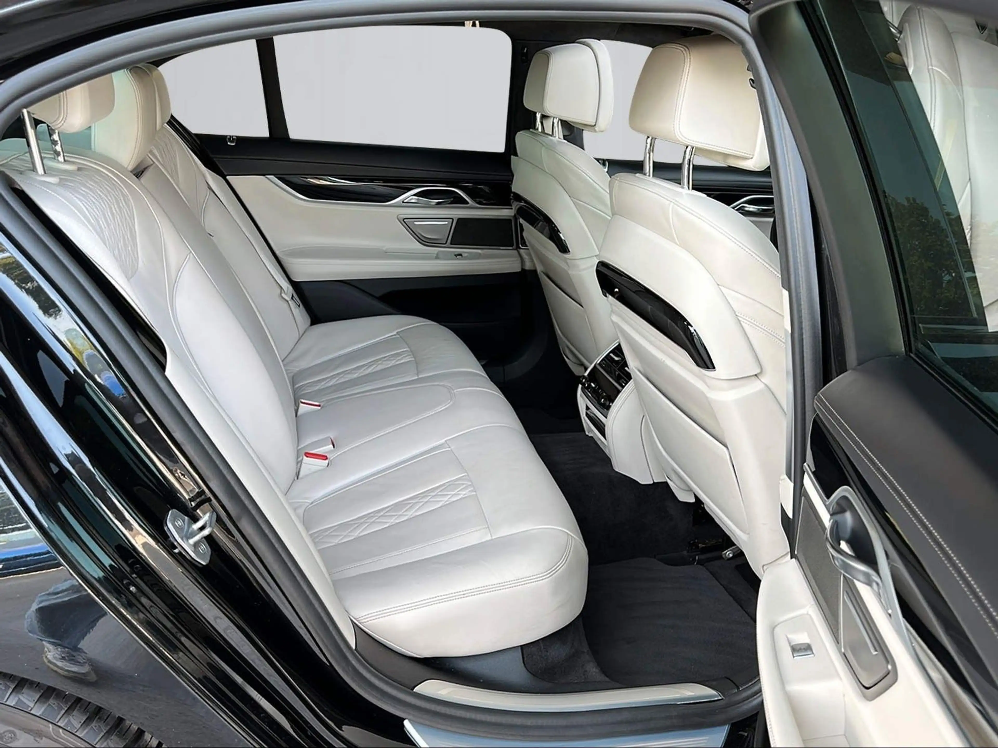 BMW 750 i xDrive | Laser | Massage | HUD | 360° — photo 10